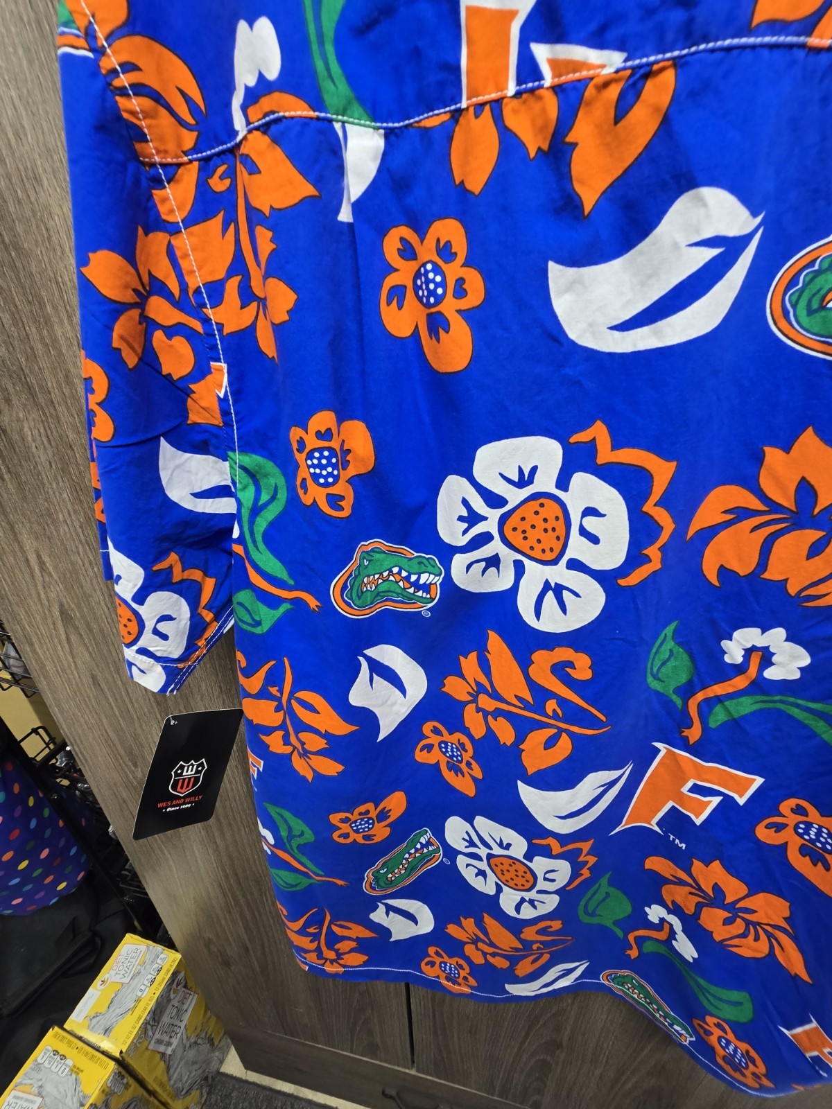 OFFICAL NEW W/TAGS FLORIDA GATORS HAWAIIAN ALOHA STYLE FULL BUTTON WES & WILLY