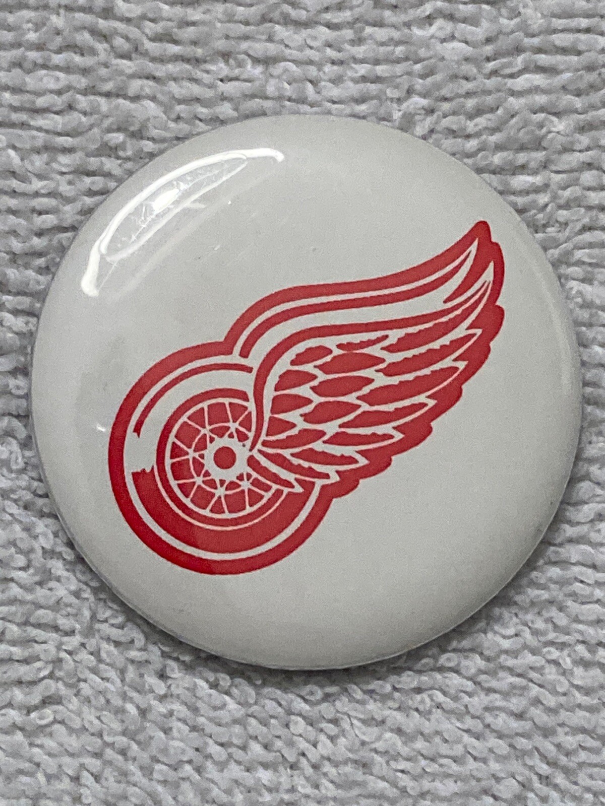 WinCraft Detroit Redwings NHL Hockey Souvenir Pin Button Pinback
