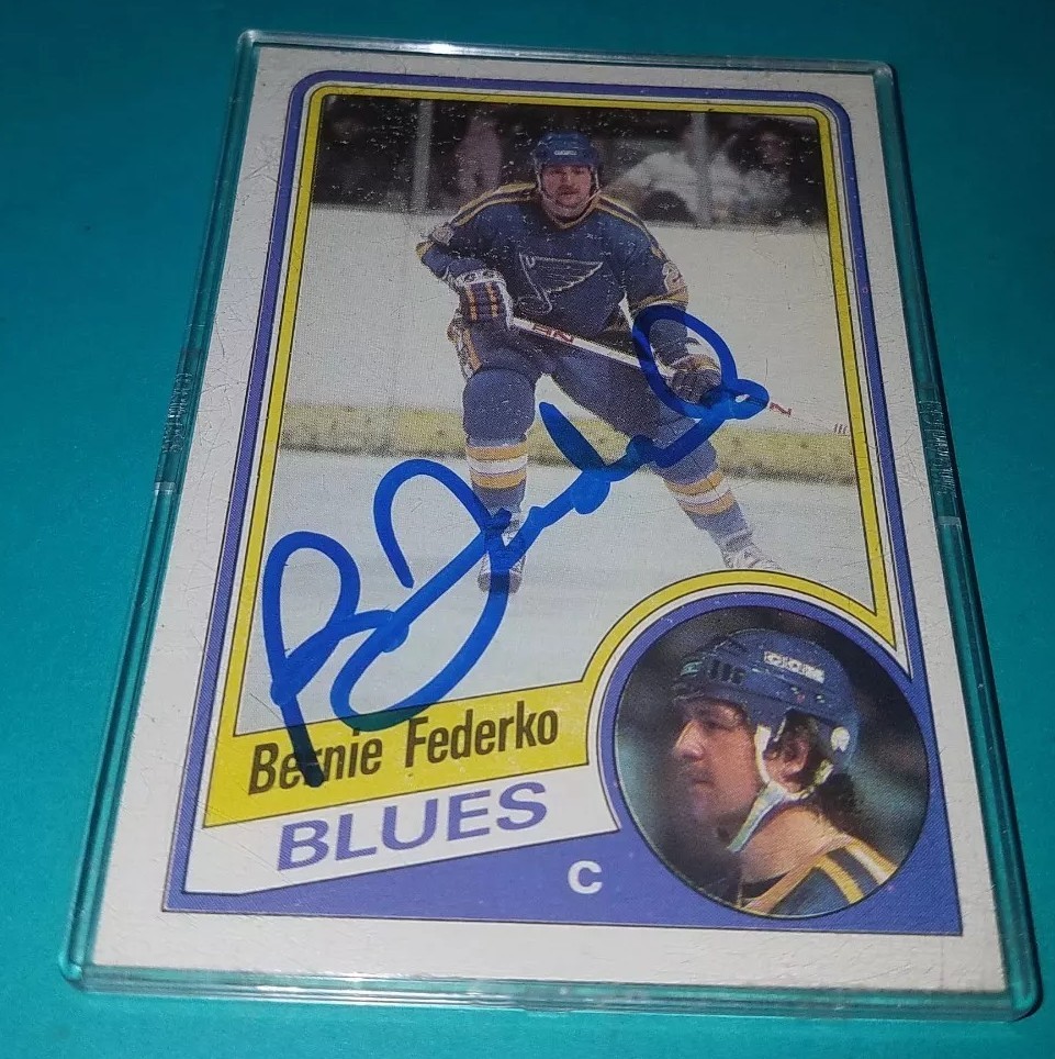 🏒BERNIE FEDERKO🏒Hand Signed AUTOGRAGHED ’83-’84 topps Card St.louis Blues NHL