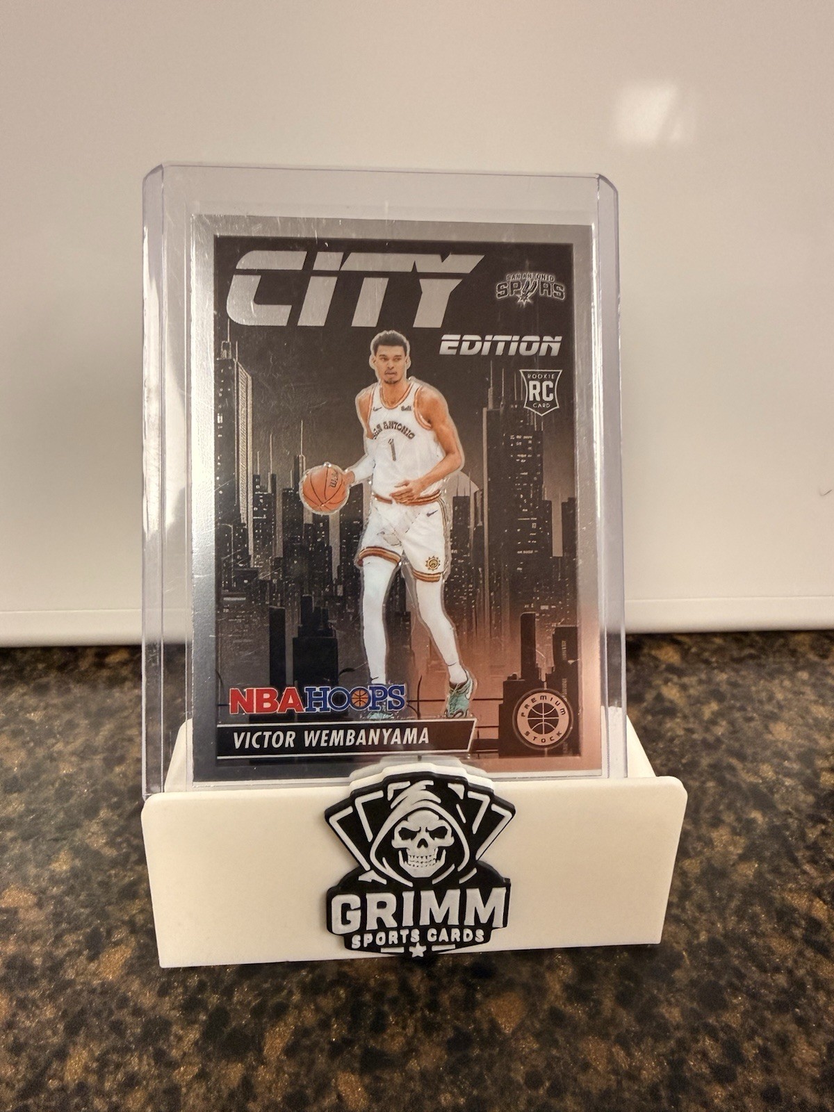 2023-24 Panini Nba Hoops – City Edition Victor Wembanyama Chase #25 (RC)