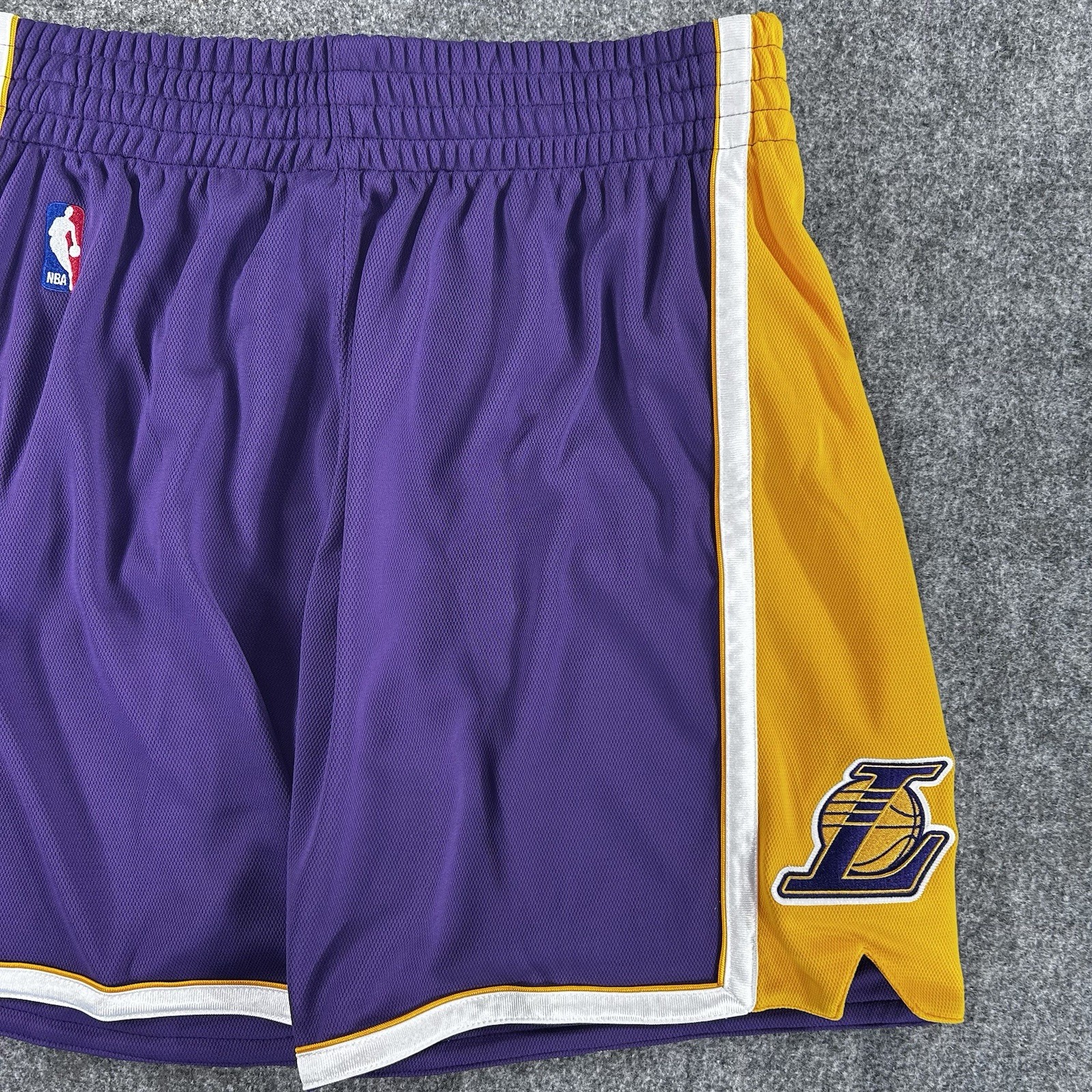 Mitchell & Ness Authentic NBA Los Angeles Lakers (2008-09) Shorts 48 XL Purple