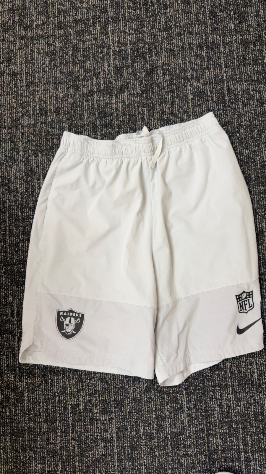 NIKE LAS VEGAS RAIDERS SHORTS – SIZE SMALL