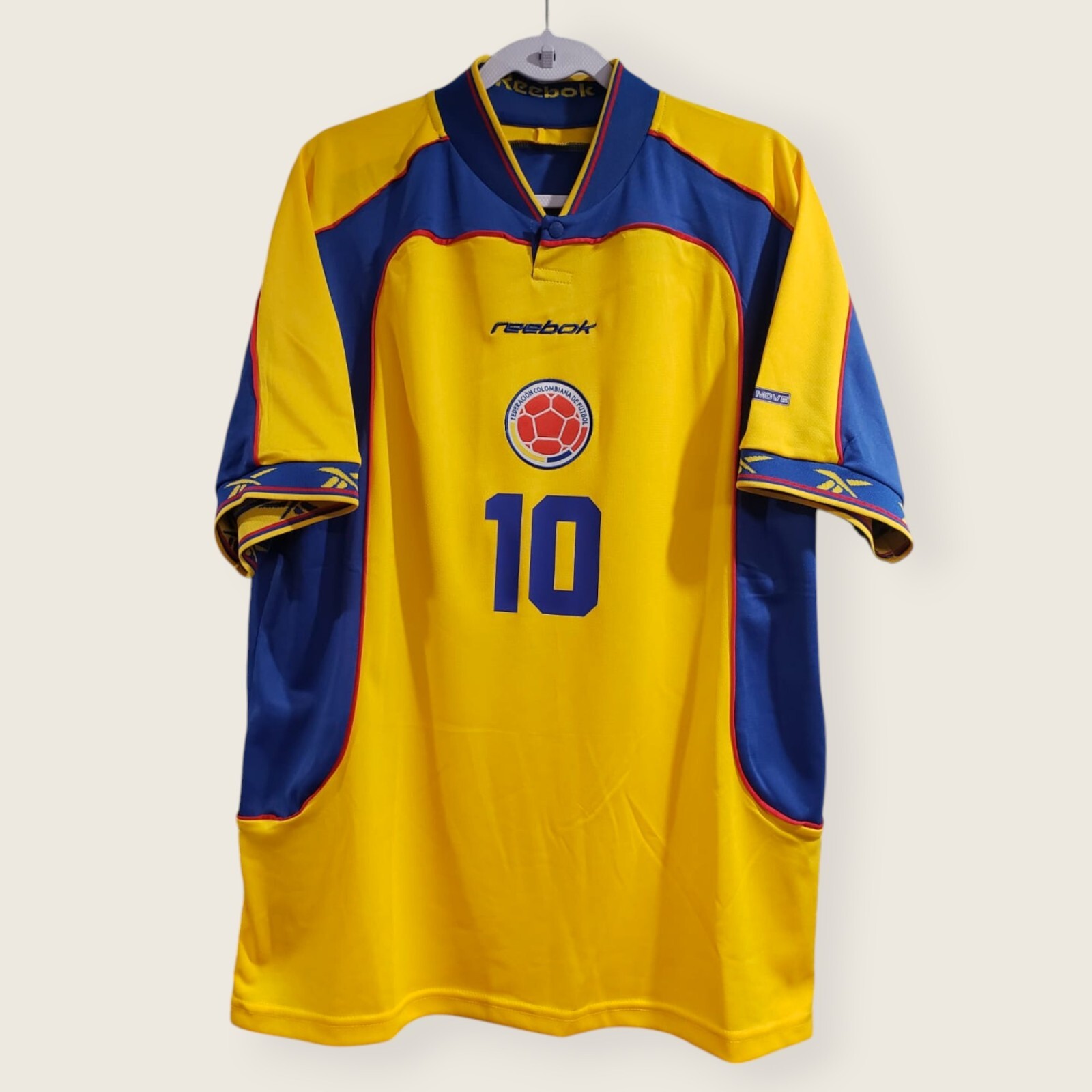 COLOMBIA JERSEY RETRO 2001 HOME – CAMPEON COPA AMERICA – VALDERRAMA # 10 – XL