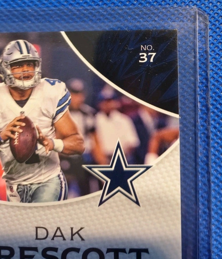 2016 Panini Limited – Star Factor Swatches Dak Prescott #37 /125 (MEM, RC)