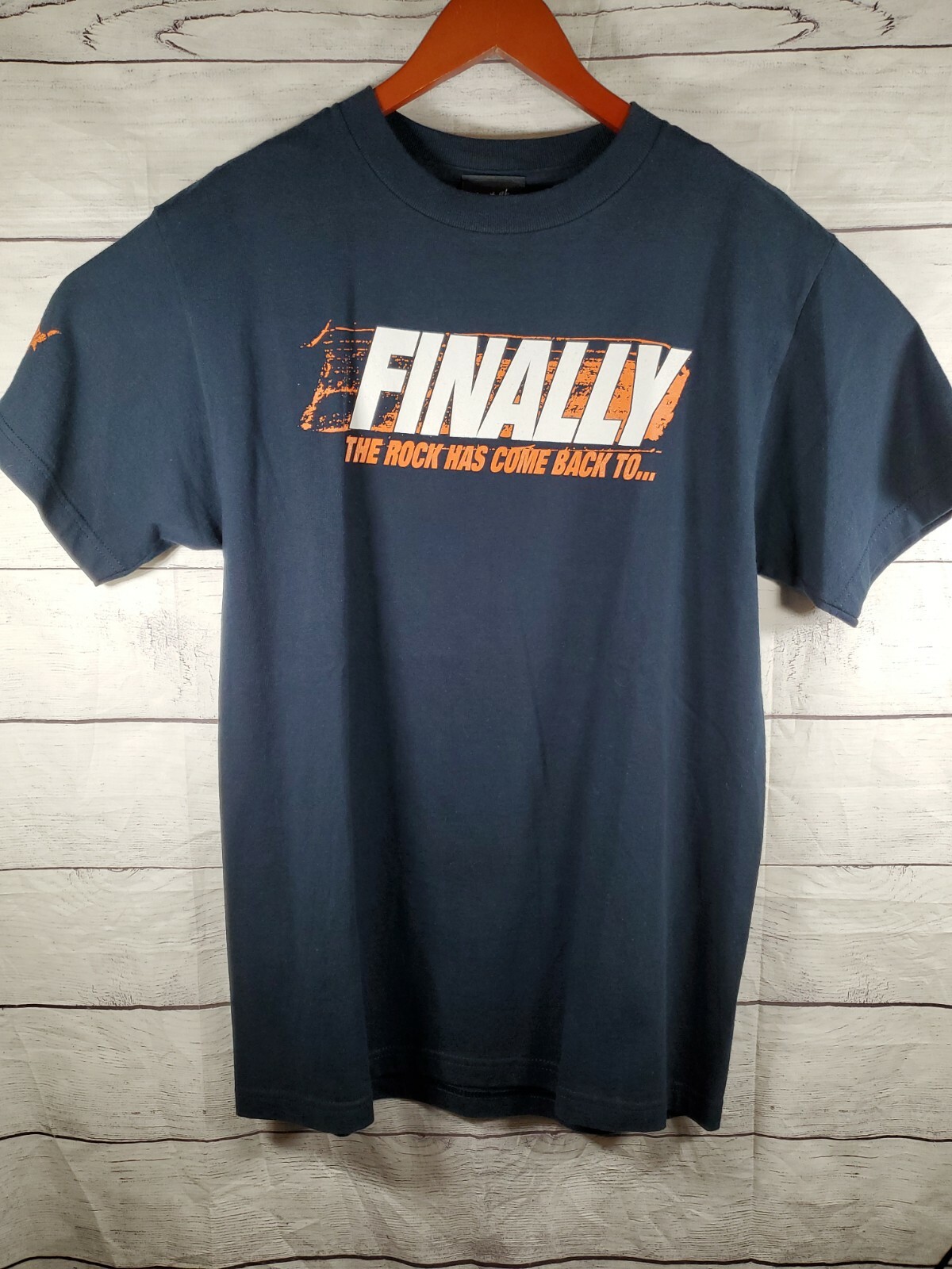 WWE Wrestling The Rock Finally Chicago 2011 Medium WCW ECW WWF Electrified Shirt