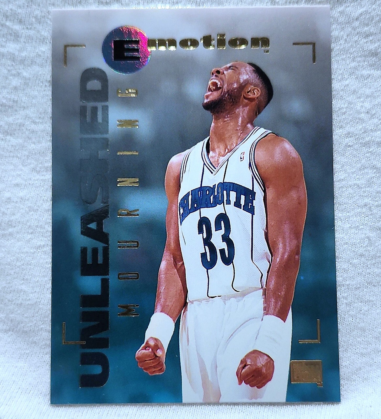 1994-95 Skybox Emotion Alonzo Mourning #10 Charlotte Hornets