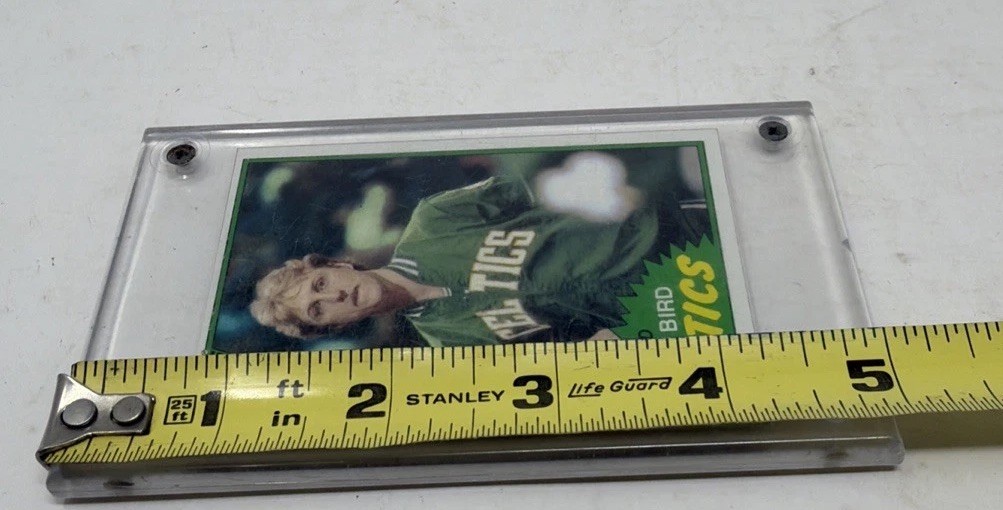 Topps 1981 Larry Bird #4 Boston Celtics Base Set Card /Screw Down Case