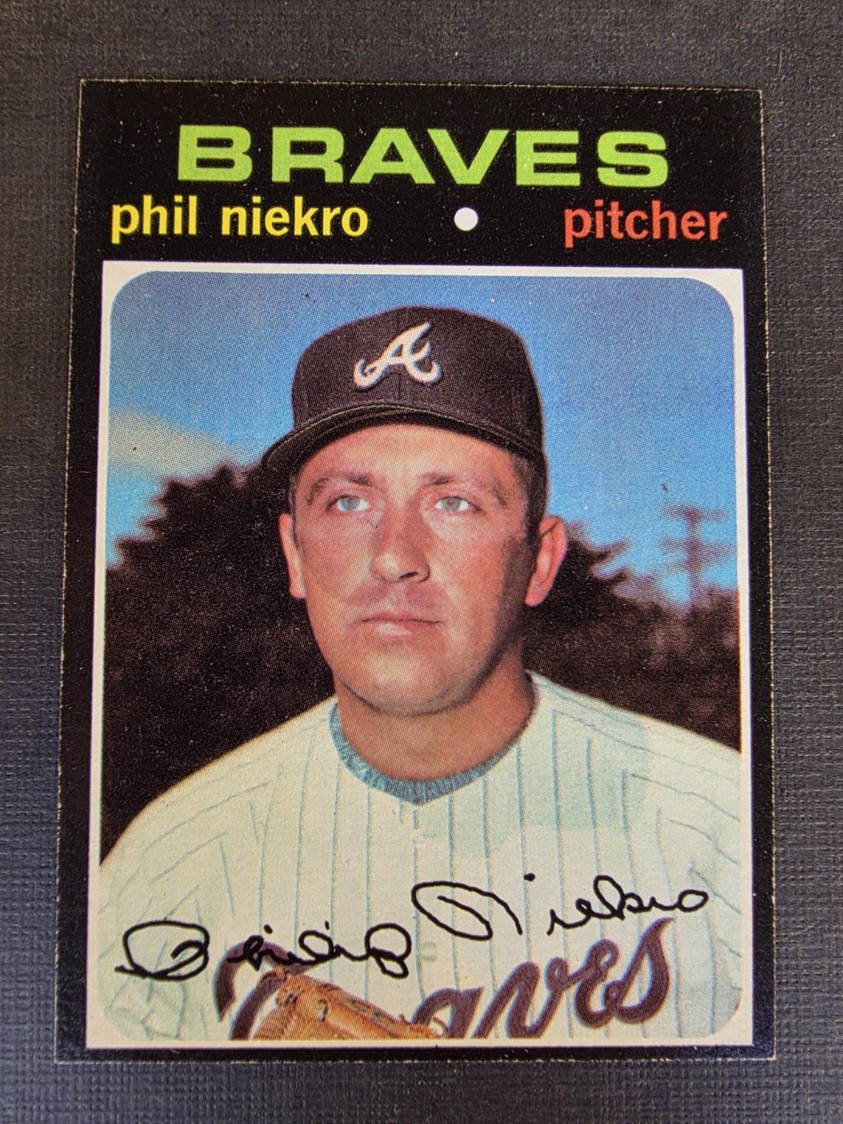 1971 Topps Phil Niekro #30 Atlanta Braves HOF Clean Black Borders EX/EX-MT