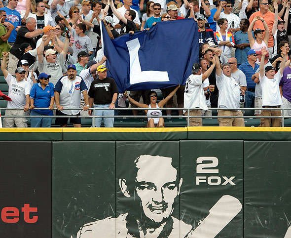 Chicago Cubs Lose Blue “L” Flag