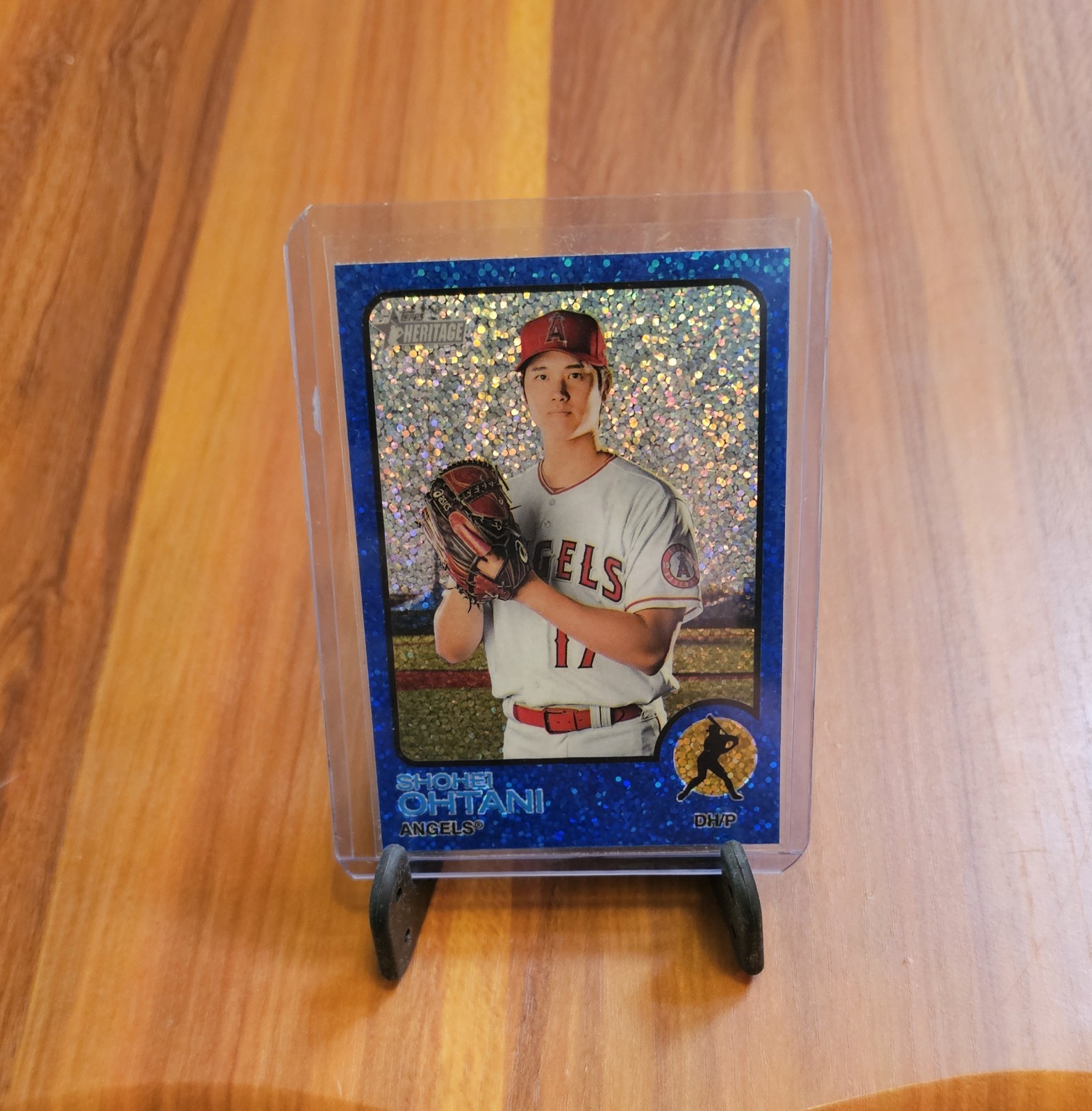2022 Topps Heritage – Shohei Ohtani #150 Chrome Blue Sparkle