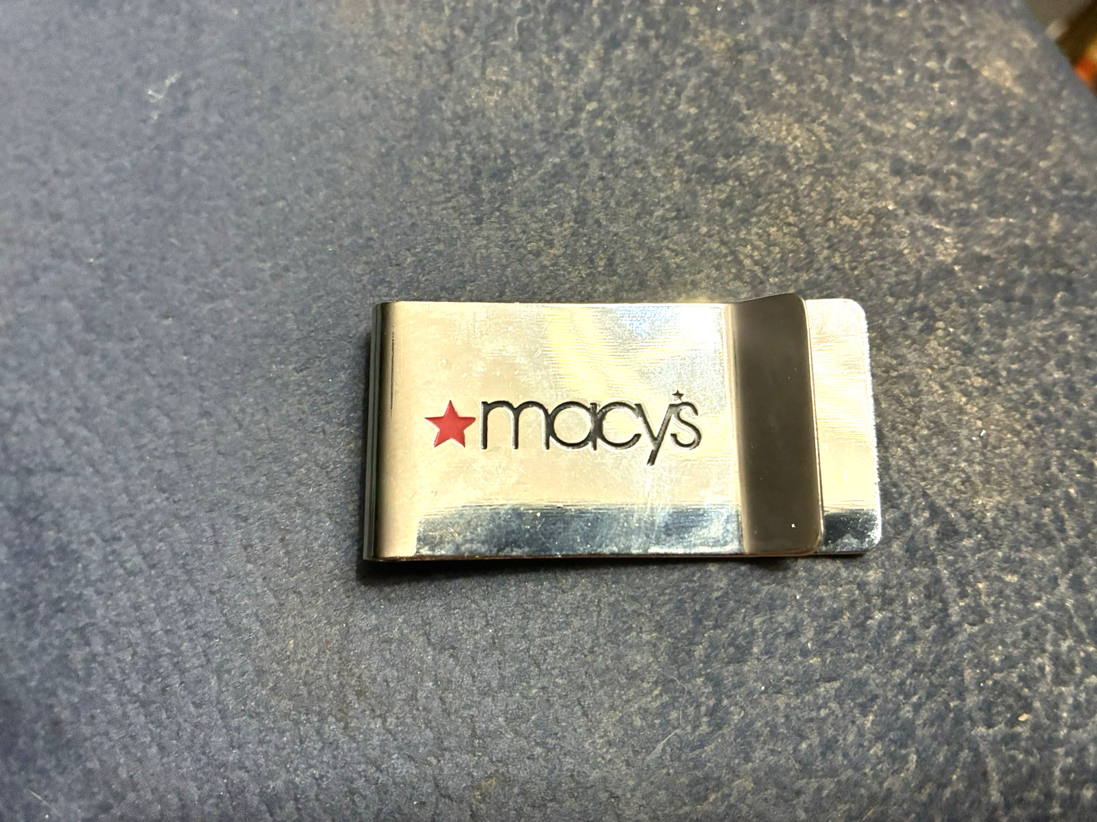 St. Louis Cardinals Money Clip, Sponsored by Macy’s (on back) 2″ x 1″
