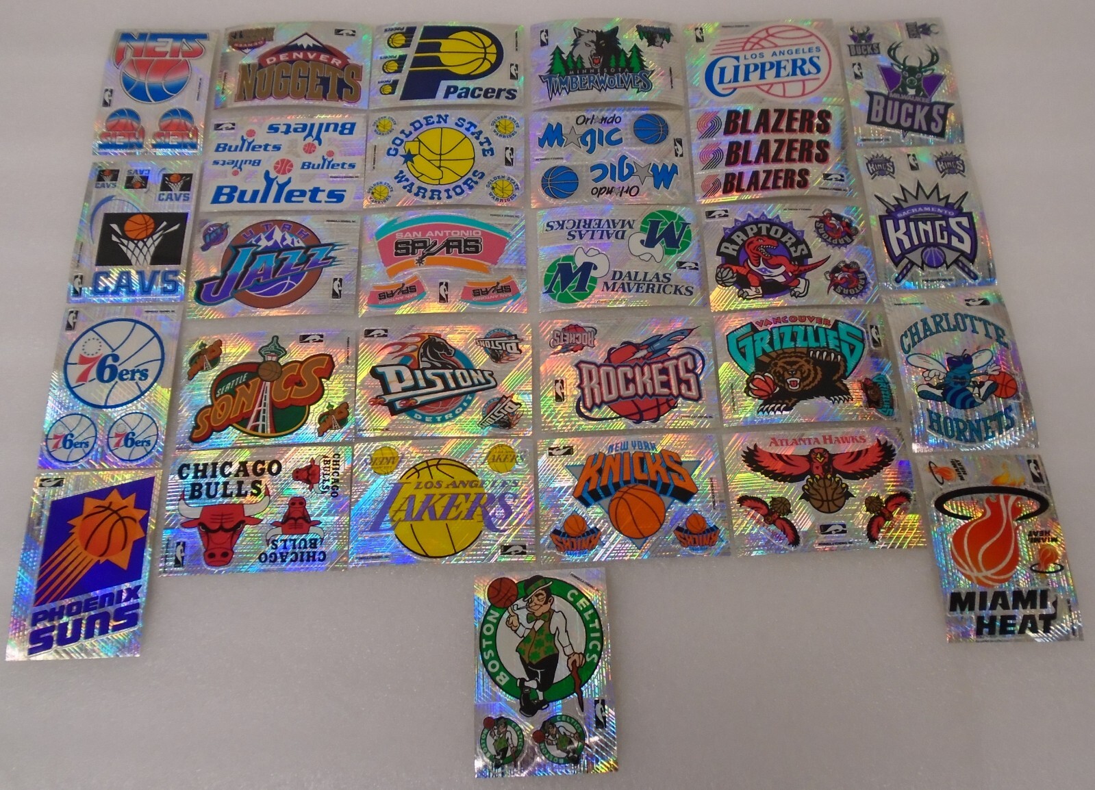 1990’s NBA Basketball Teams (29) Prismatic Peninsula Vending Stickers Set