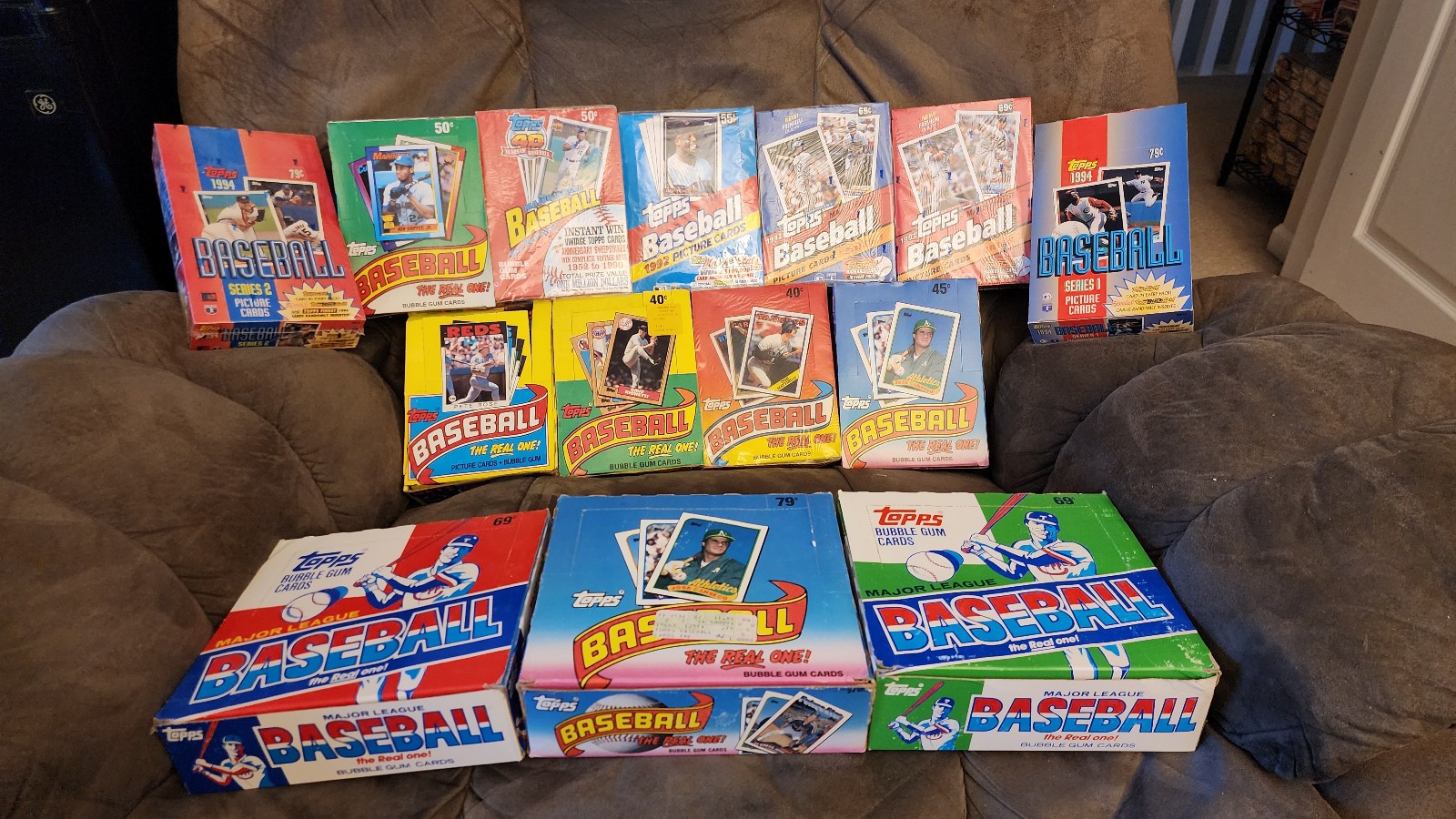 10 Unopened Topps Baseball Wax Packs From Mid-80s/Early 90s (150+ cards) Vintage