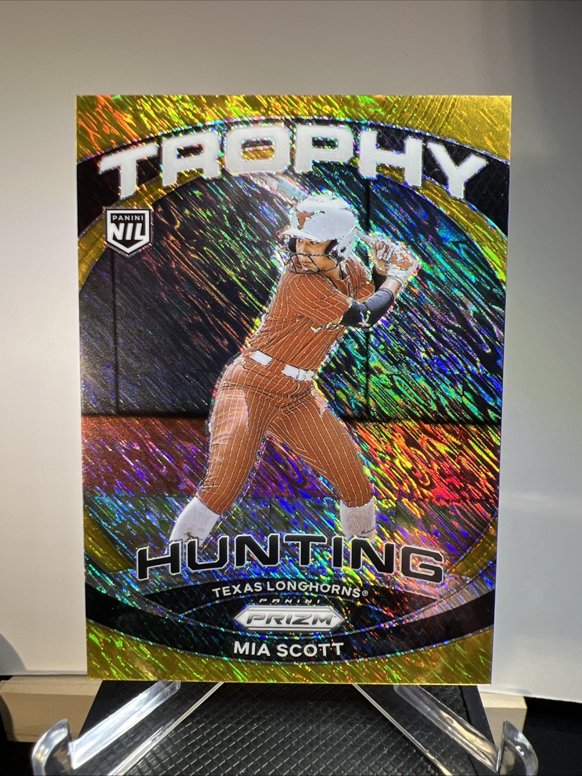 2025 Panini NIL Mia Scott Trophy Hunting GOLD Shimmering Foil No.TH-6 Texas 3/10