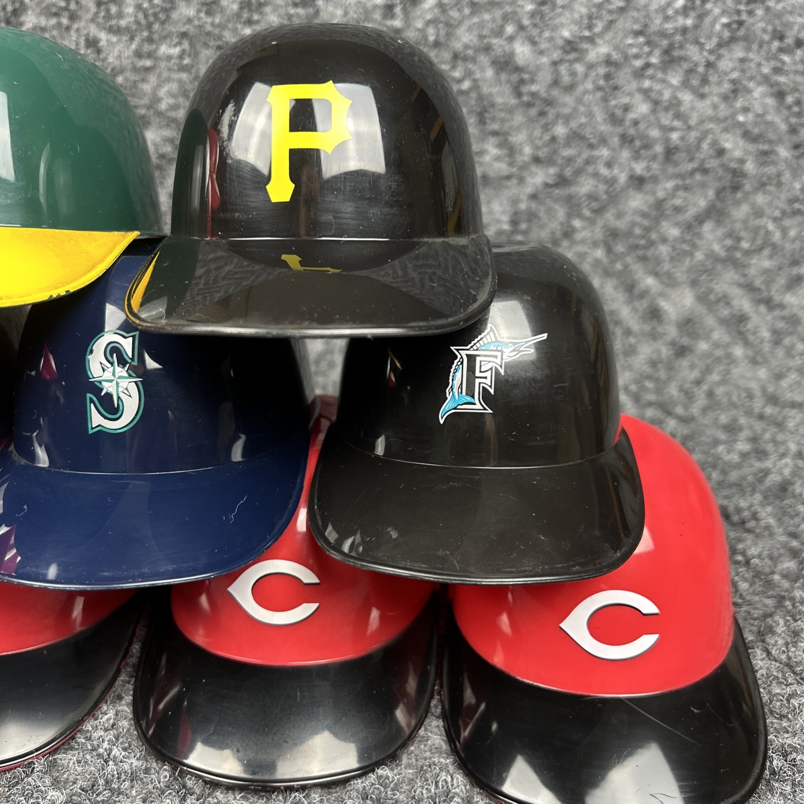 Various MLB Baseball Ice Cream Snack Mini 16 Helmets Rawlings