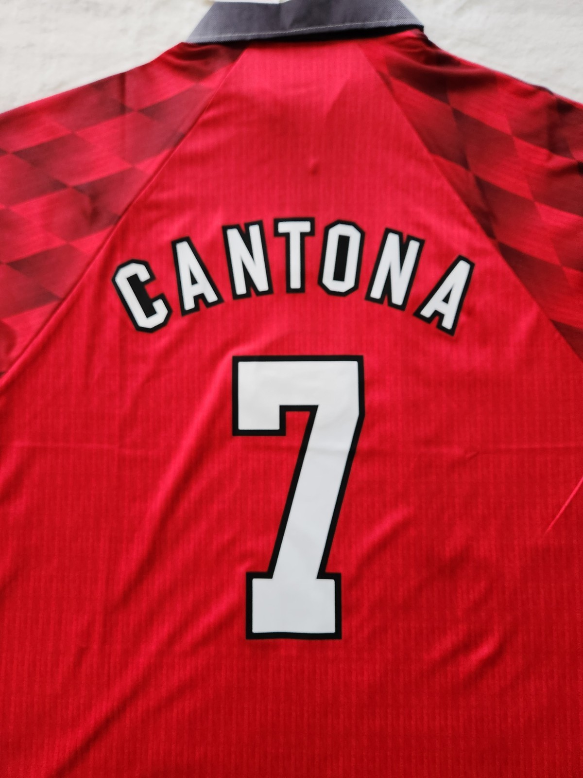 Retro Manchester United Eric Cantona #7 Jersey Men’s Umbro SHARP Red – Size L