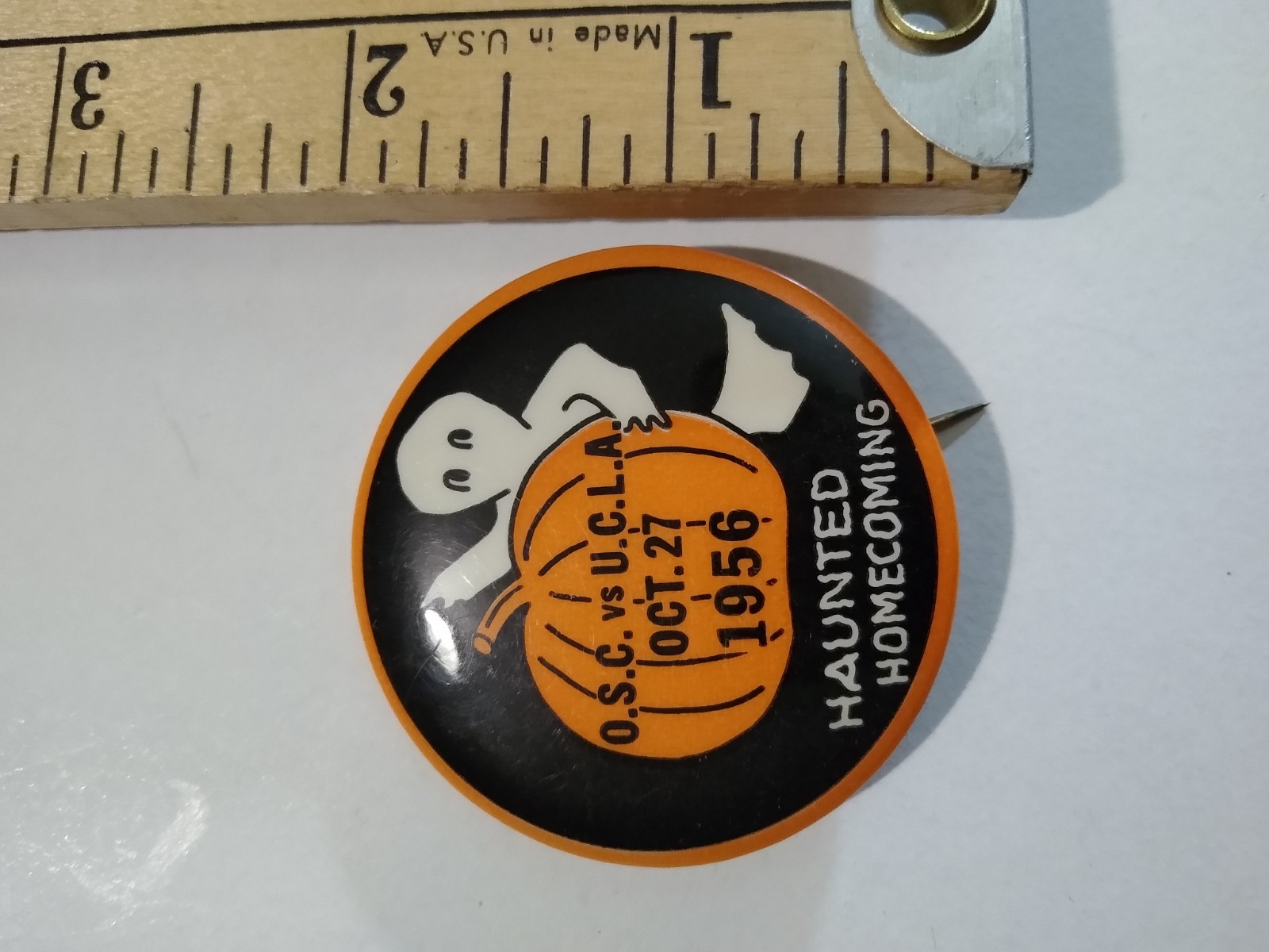 Oregon State vs UCLA Pinback 1956 Haunted Homecoming Halloween Beavers Pumpkin