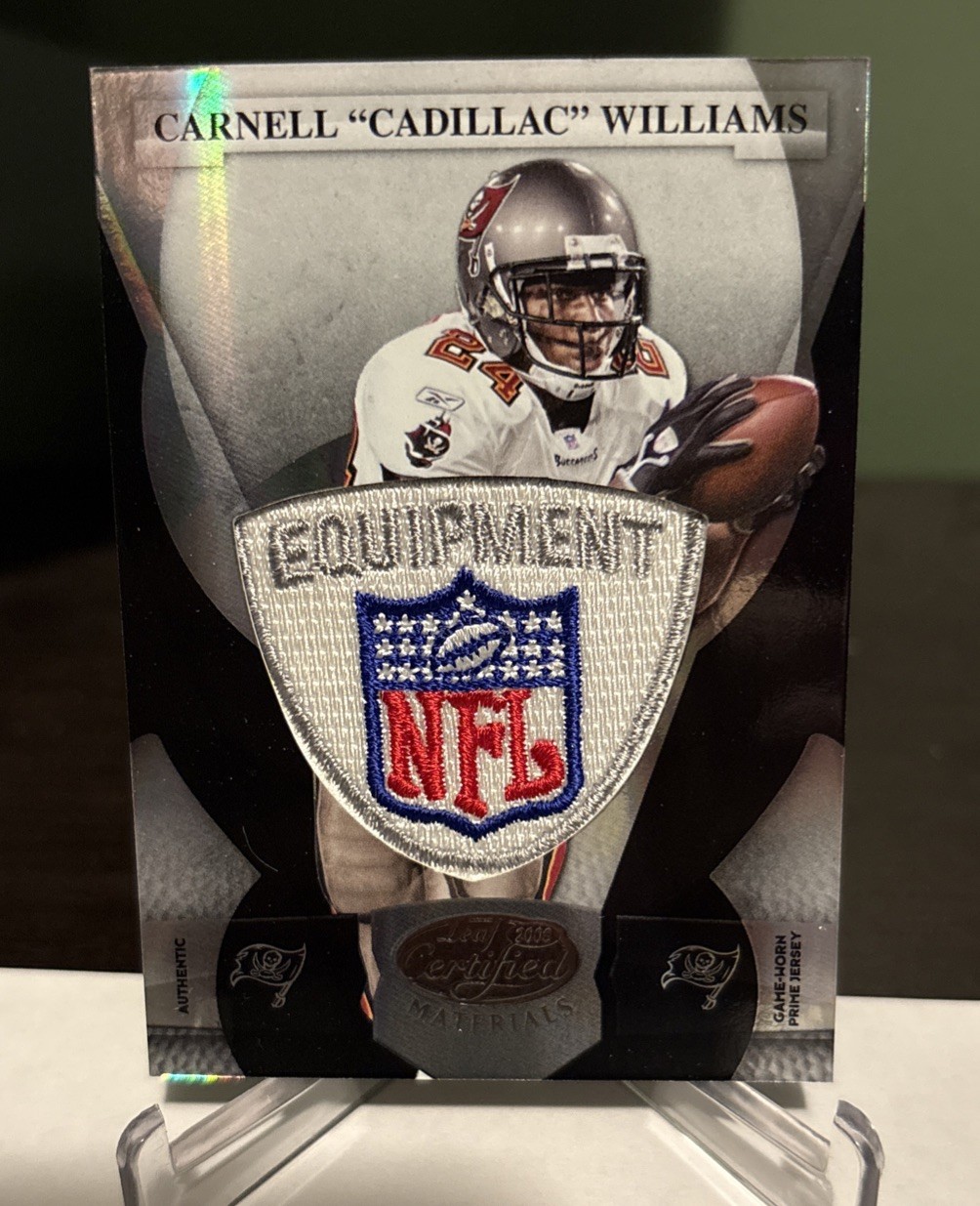 2008 Leaf Certified Carnell Cadillac Williams 1/1 NFL Shield game used material