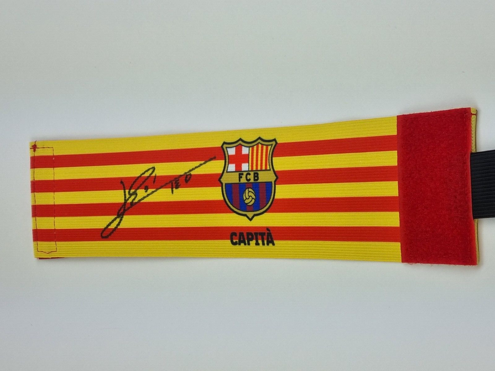 Messi Messi captain armban original Hand Signed w/coa Free shipping worldwide