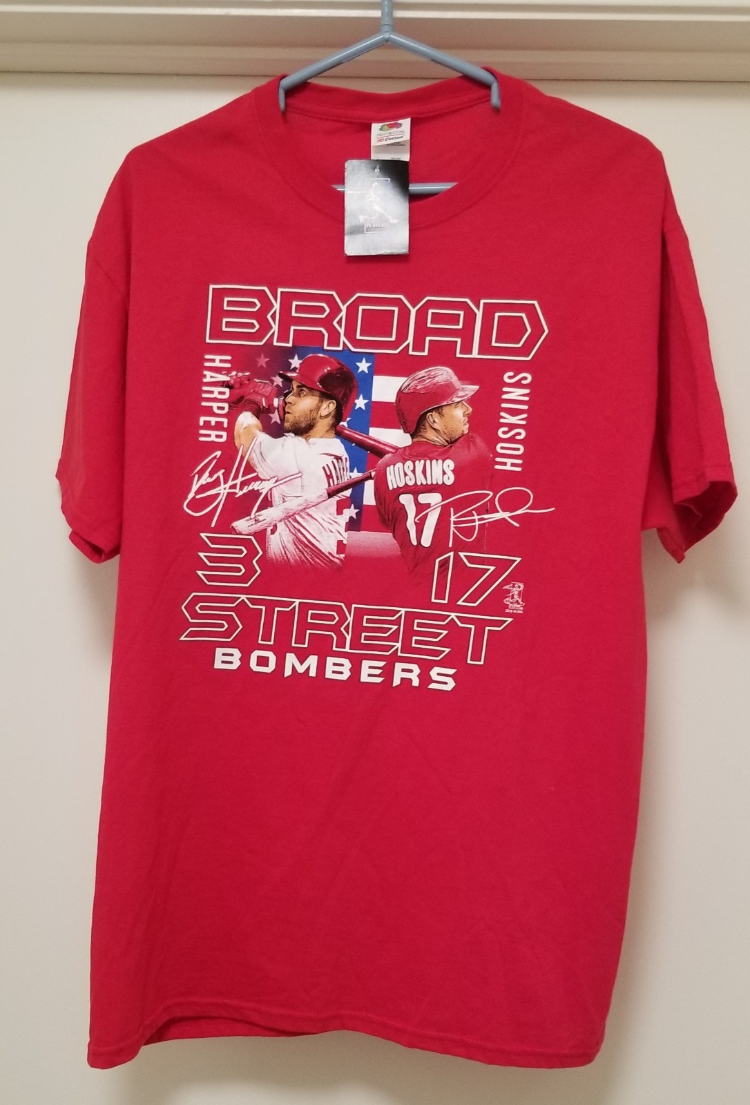Broad Streets Bomber L red Phillies Harper/Hoskins t-shirt New with tags!!