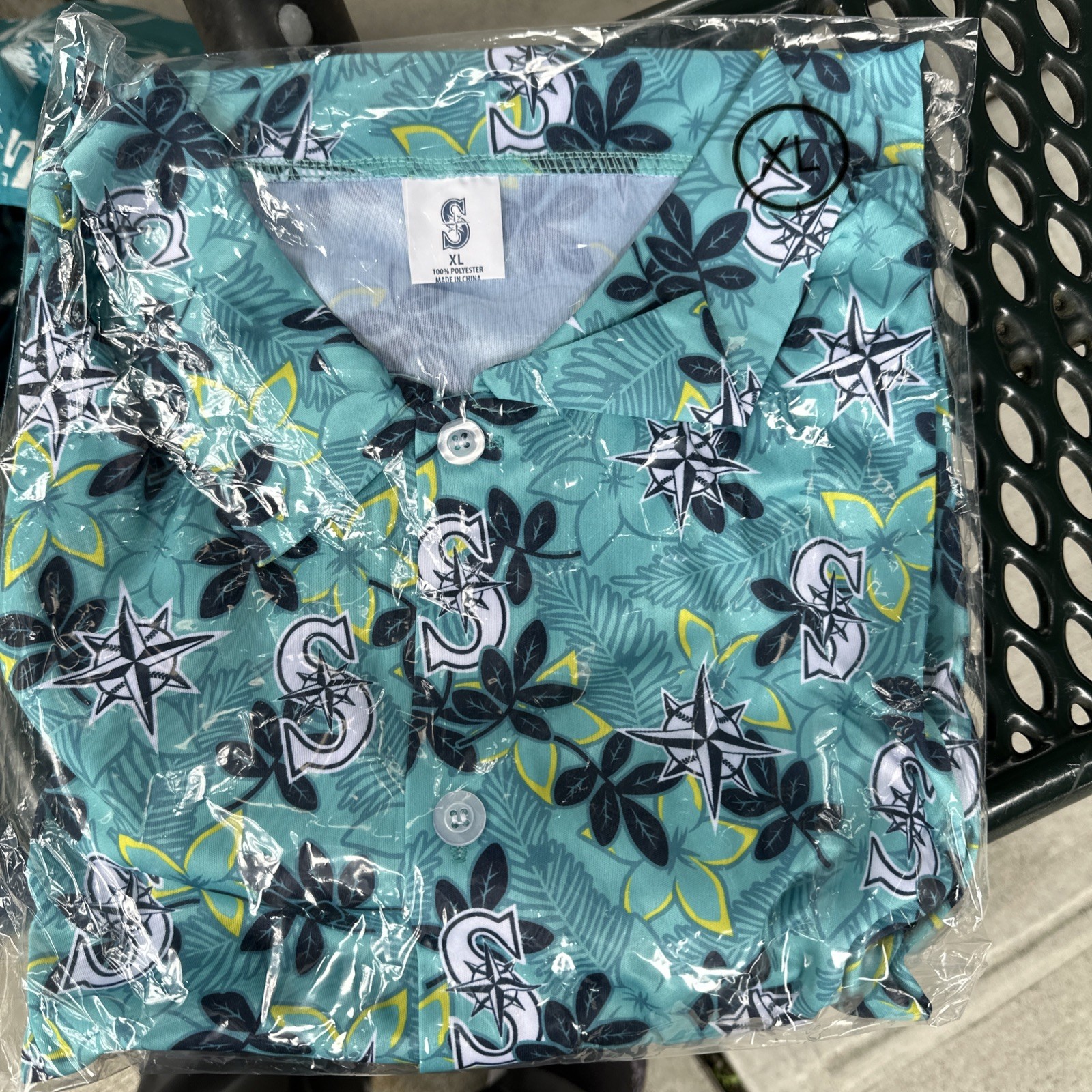 2025 Aloha Shirt Seattle Mariners MLB SGA 8/2/25 SIZE XL ADULT- IN HAND