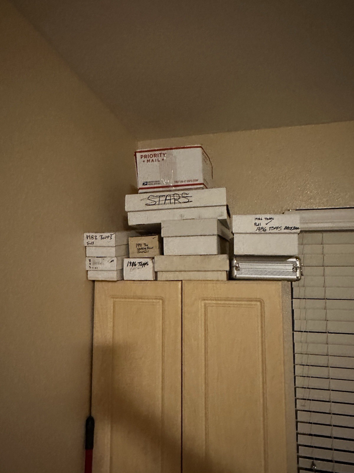 150 Random Baseball Card Lot – Pick Your Team – Massive Personal Collection!!