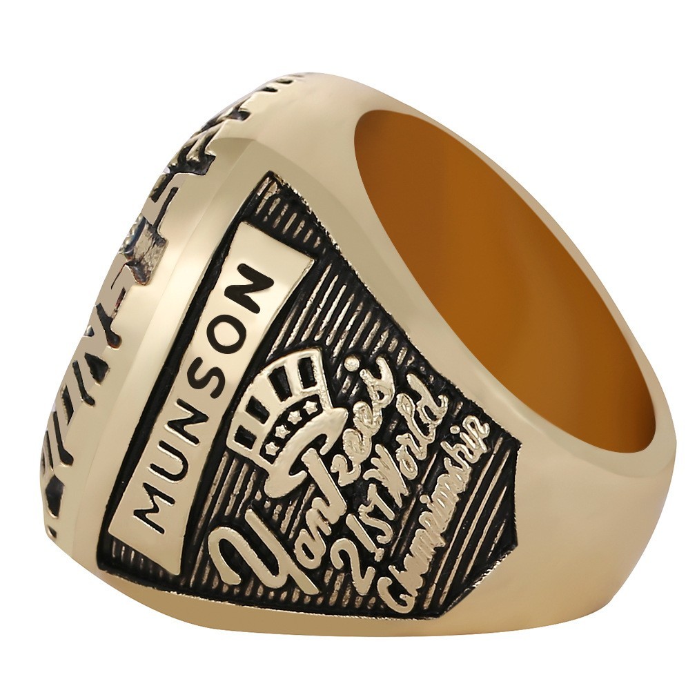 1977 NY Yankees World Series Ring – MUNSON #15 – Fan Gift – MLB Replica Ring
