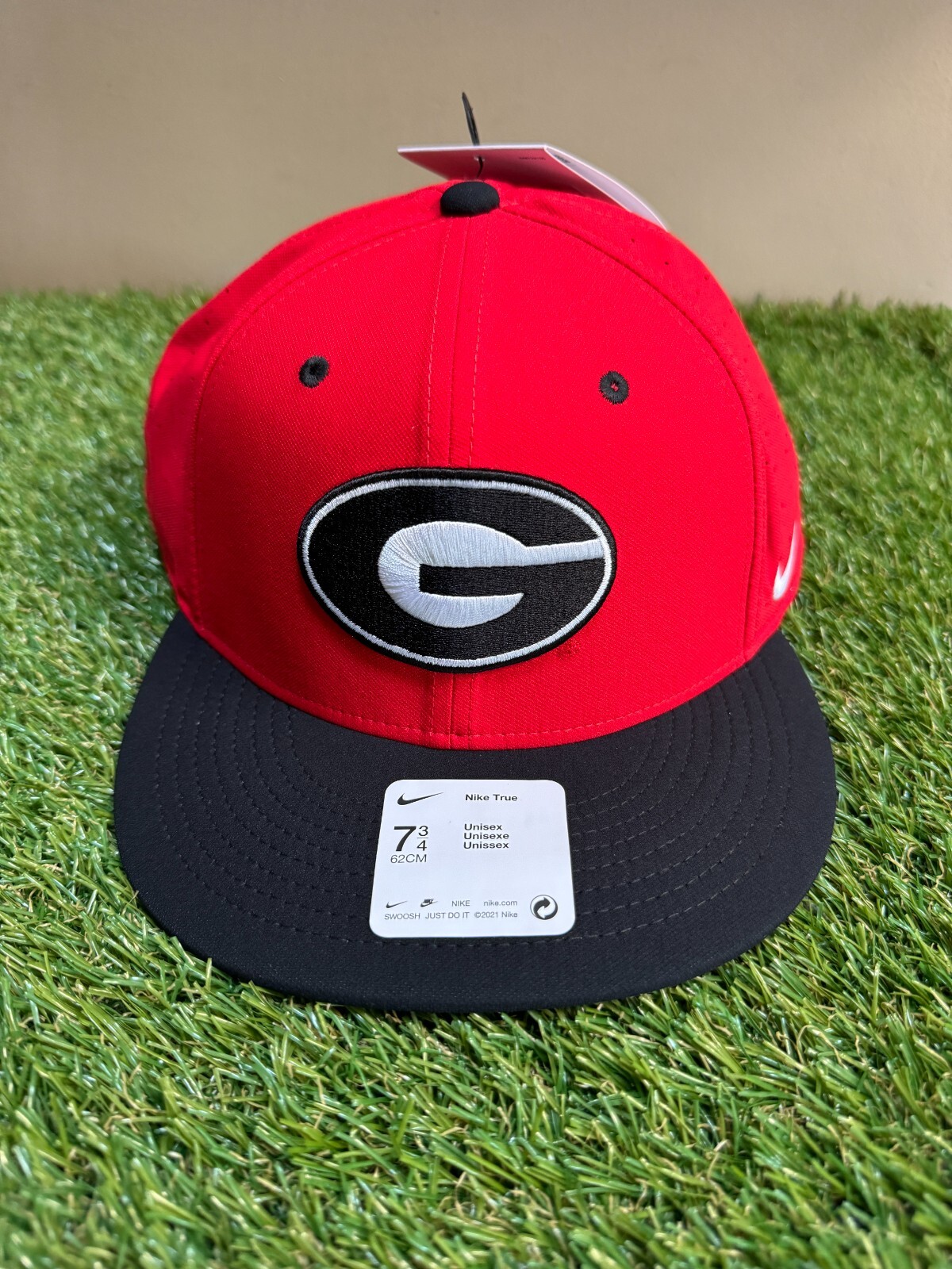 Nike UGA Dawgs Georgia Bulldogs Baseball Team Issued Fitted Cap Hat 7 1/8 Red