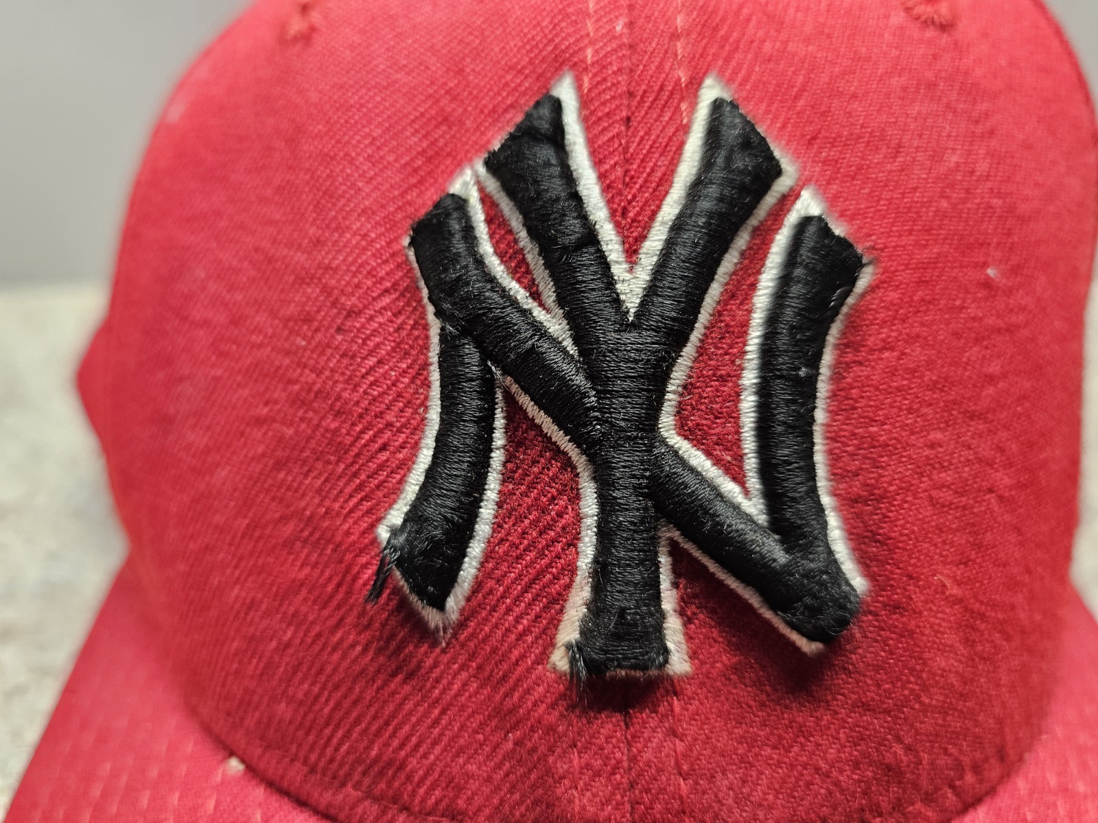 New York Yankees MLB Unknown Autograph New Era 59fifty Fitted Ball Cap Size 6…