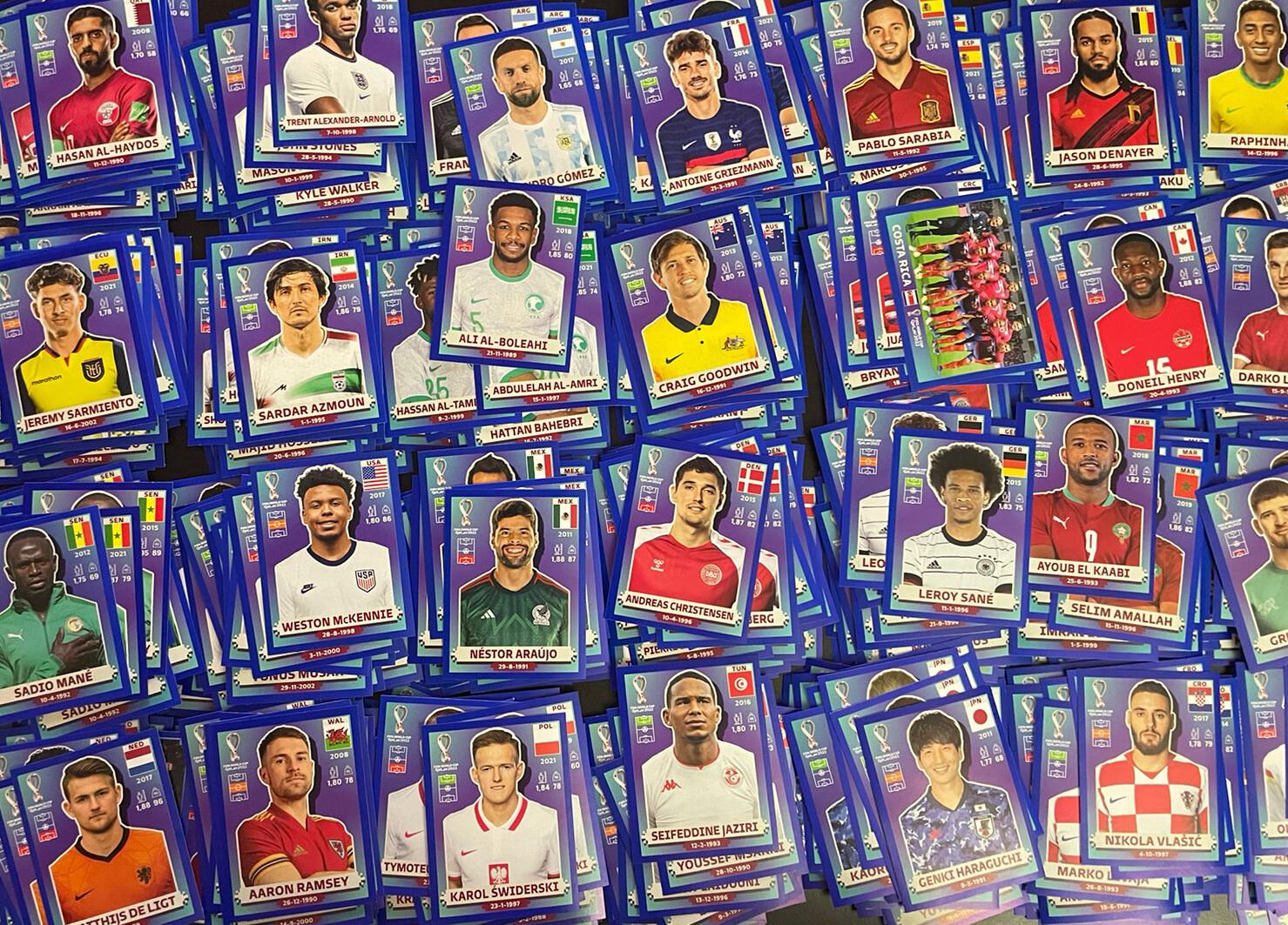 Panini World Cup Qatar 2022 BLUE Parallel Stickers FCW – MEX Pick! Complete Set!