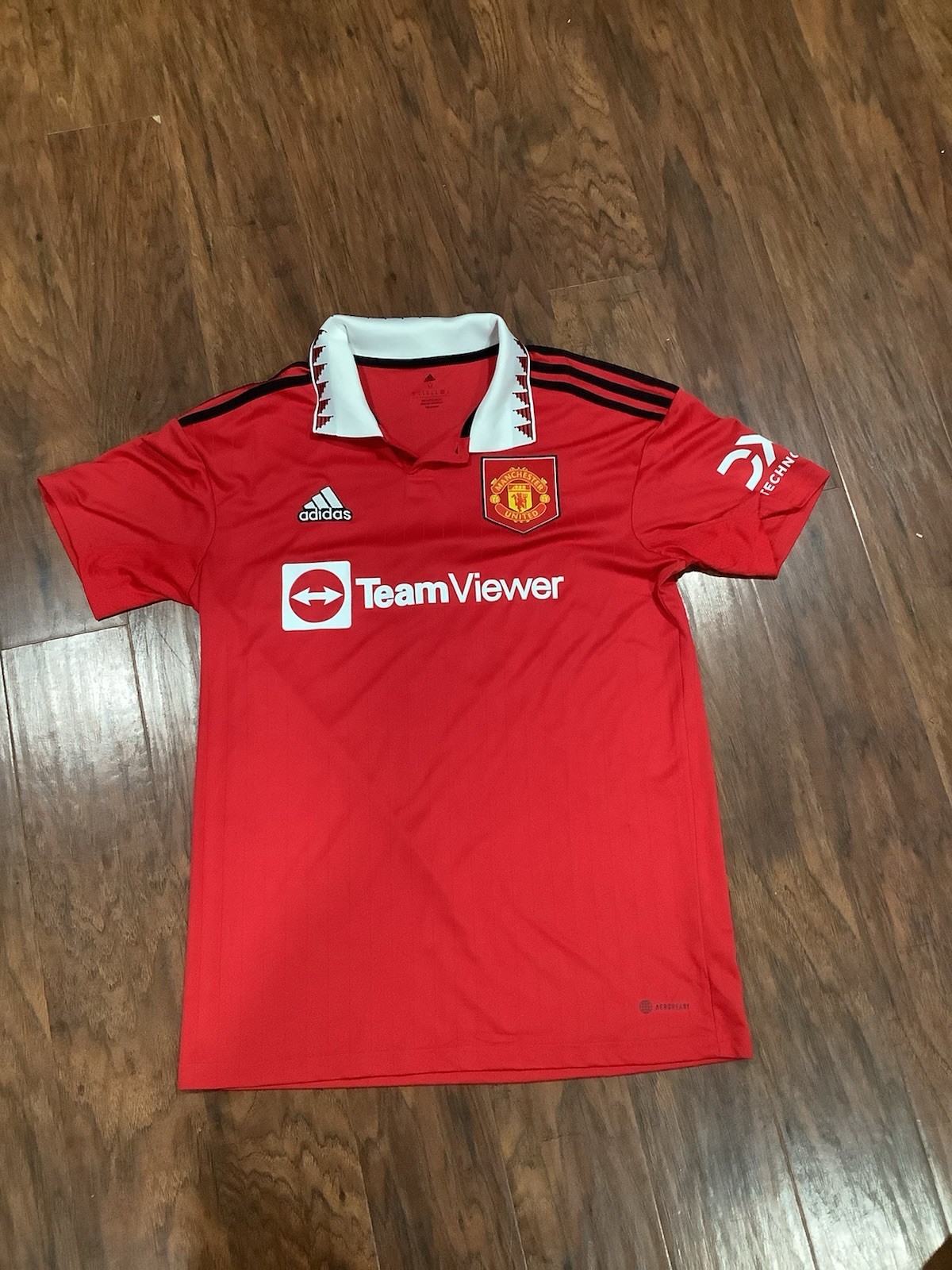 MANCHESTER UNITED Adidas Size M