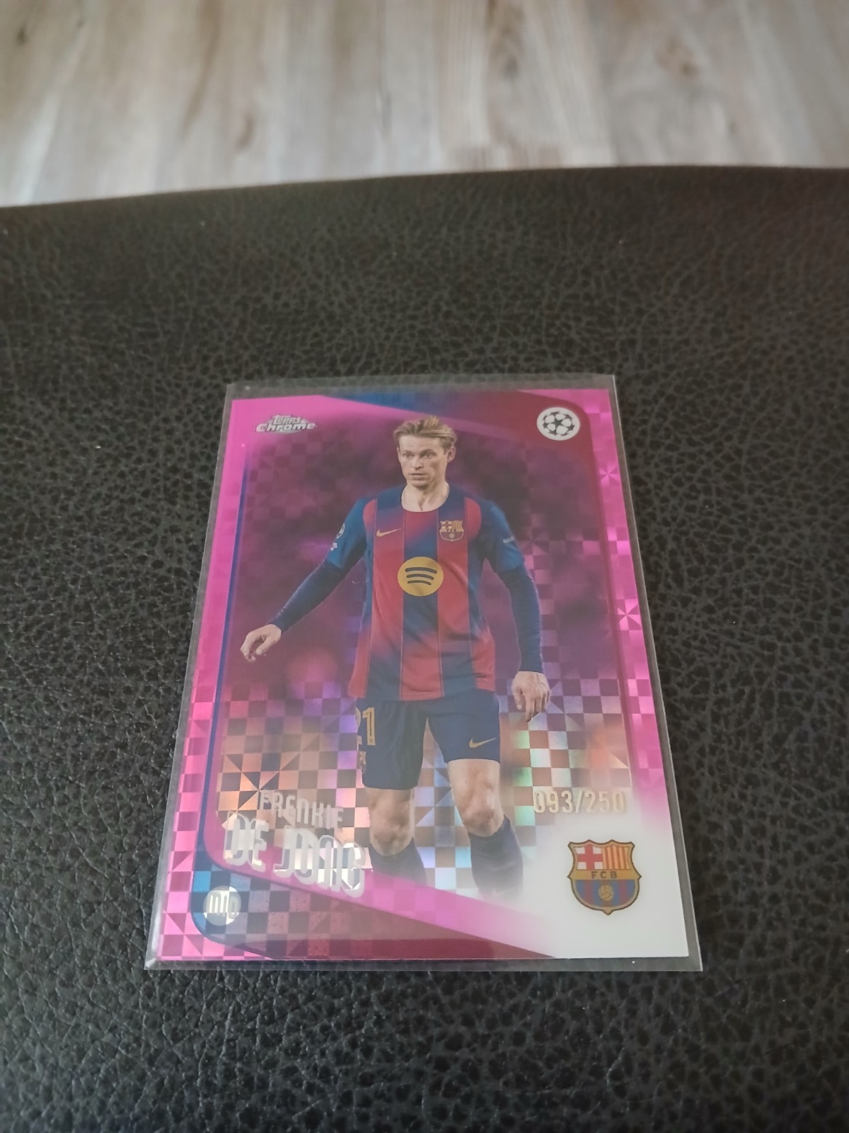 2025-26 Topps Chrome UEFA CC #135 Frenkie de Jong Pink X-Fractor #/250 Free Ship