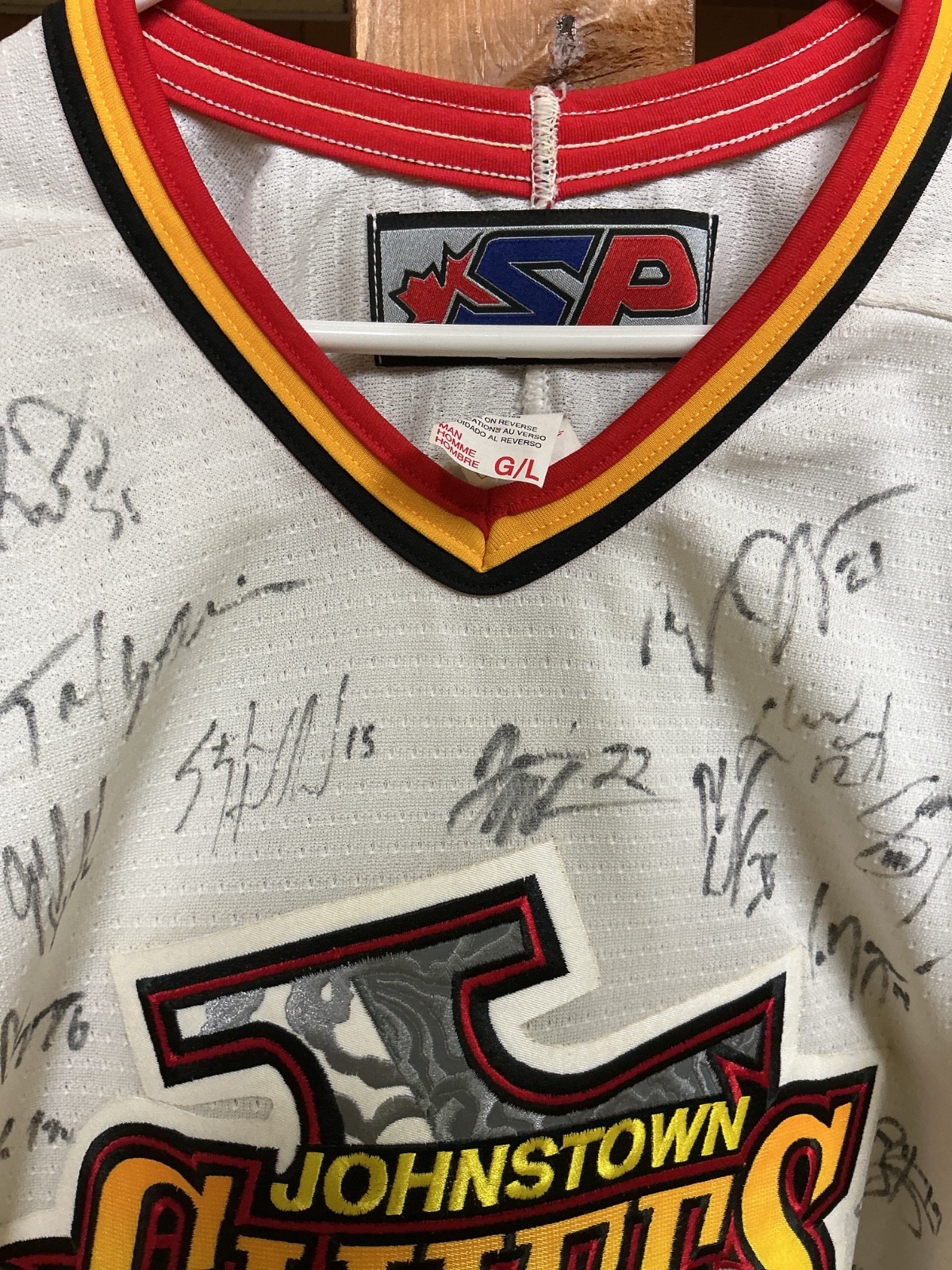 Vintage Johnstown Chiefs Multiple players Signed Hockey Jersey size L