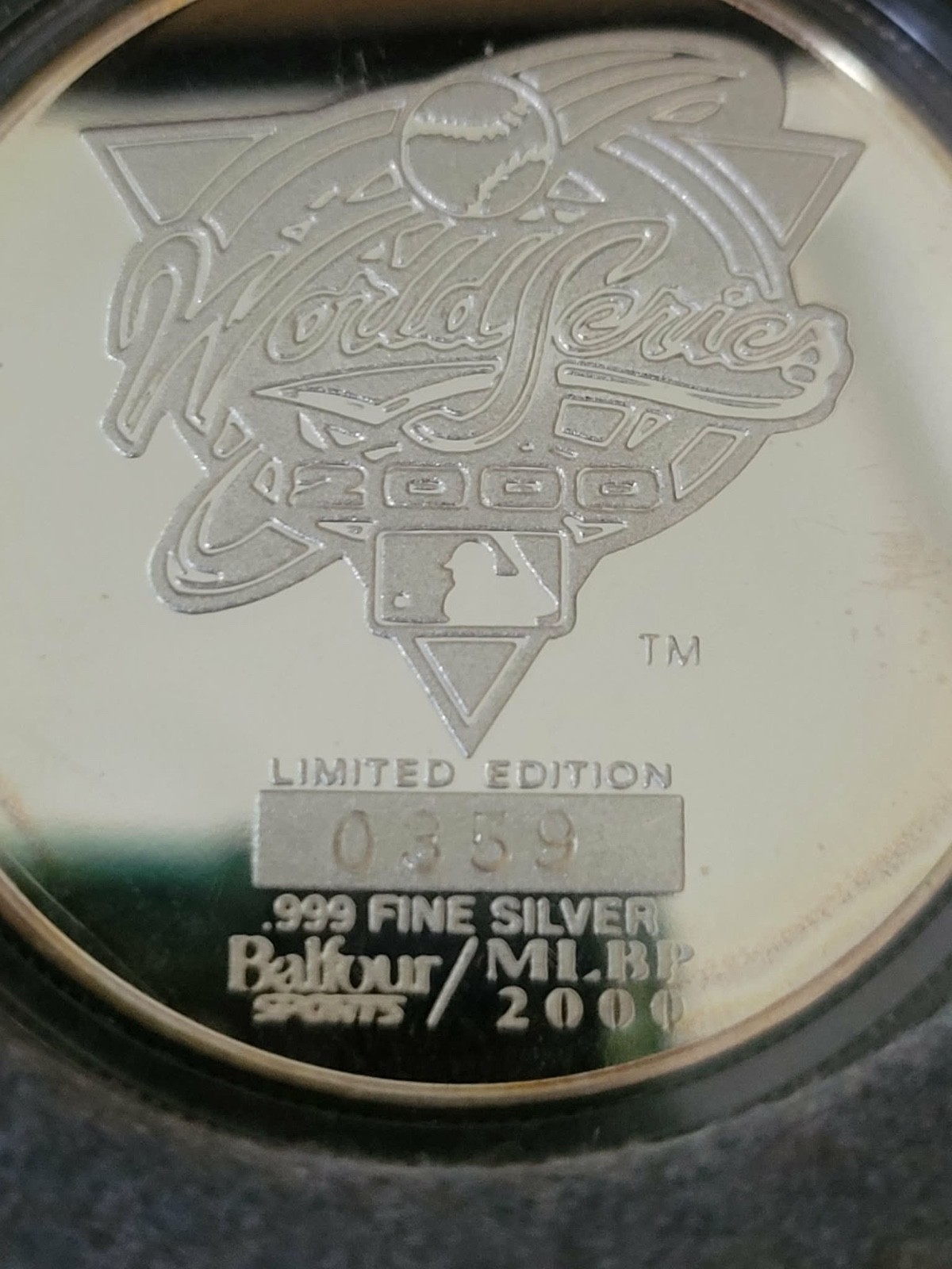 2000 Subway Series Yankees vs Mets 1 troy ounce .999 silver coin
