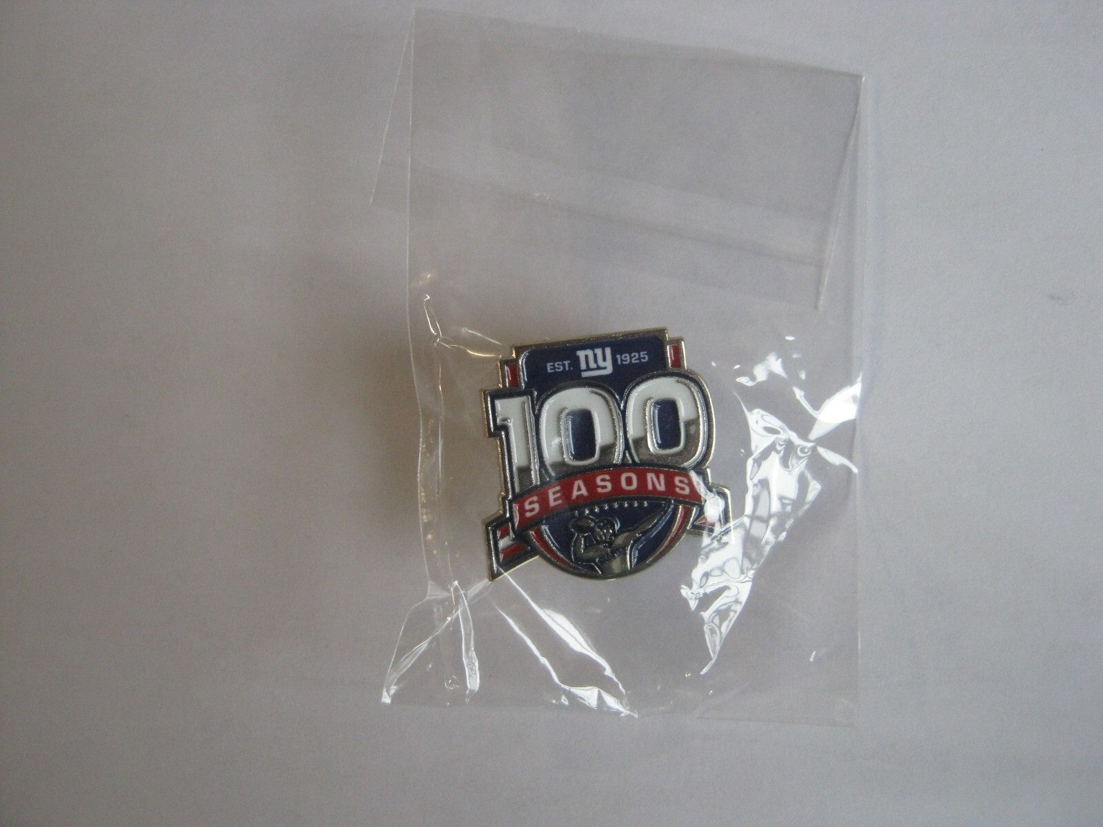 NEW New York Giants 100th Anniversary Pin 100 Seasons NY NFL Lapel