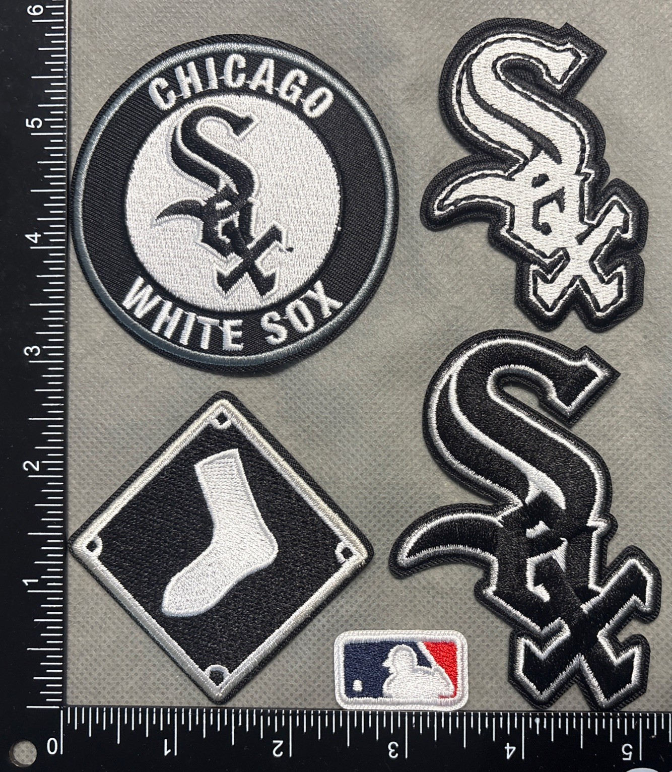Set Of 5 CHICAGO WHITE SOX MLB BASEBALL EMBROIDERED IRON ON PATCHES