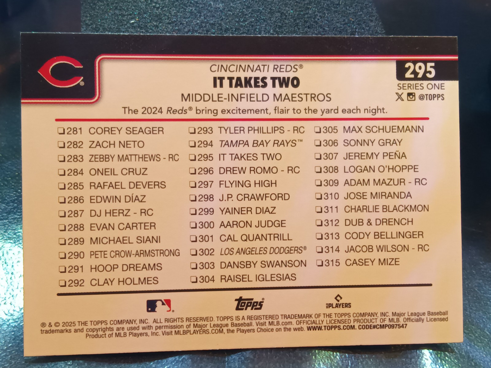 2025 Topps Series One – #295 Cincinnati Reds ⭐It Takes Two⭐ De La Cruz/India
