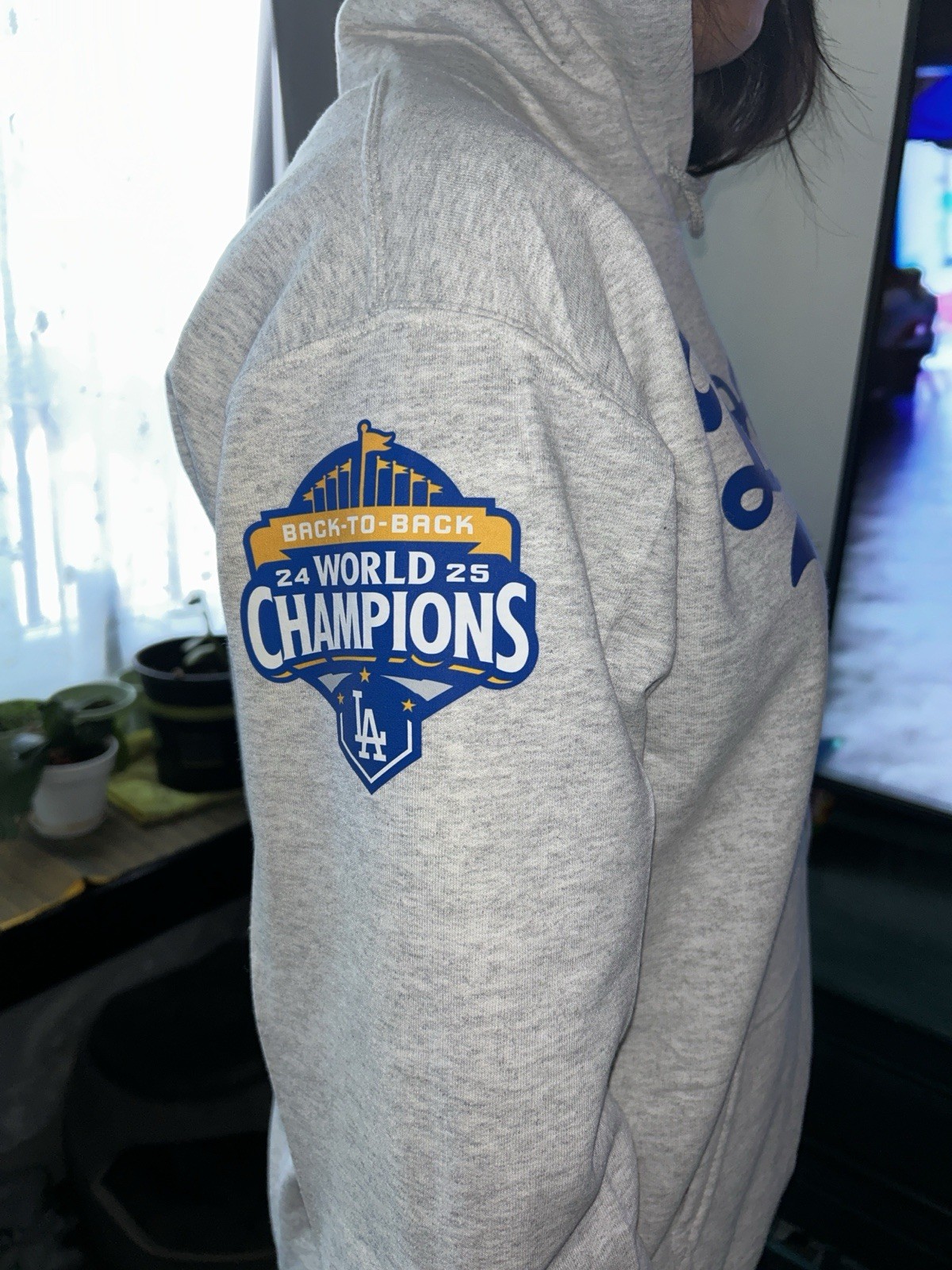Hello Kitty Los Angeles Dodgers Gray Pullover Hoodie – World Series MLB -Replica