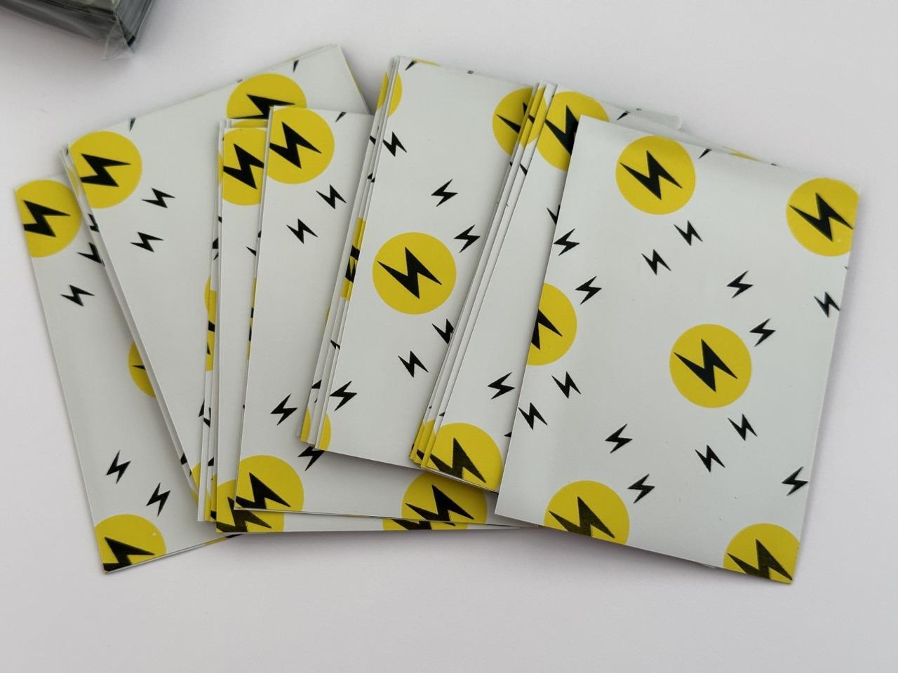 Lenayuyu 600pcs Lightning Protector Standard MTG Card Sleeves 66x91mm Matte