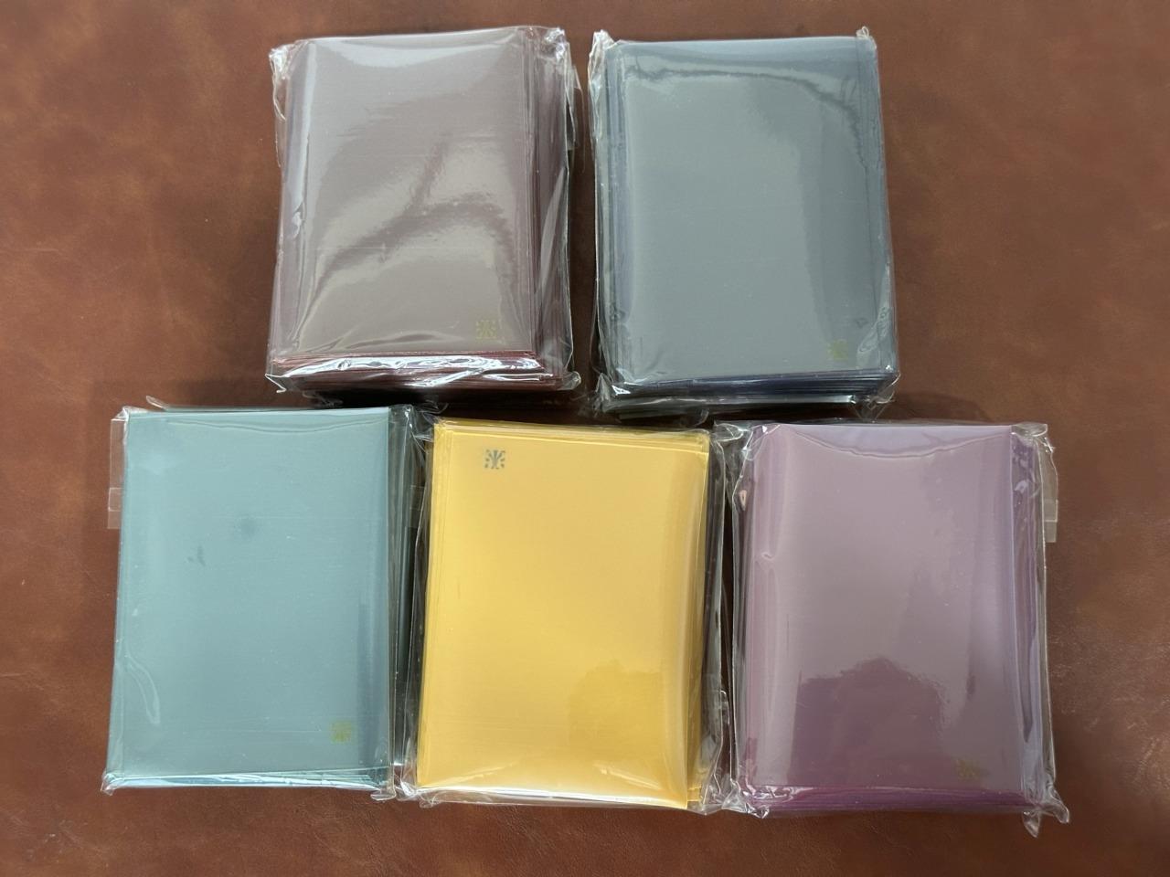 on sale Lenayuyu 500pcs DECK PROTECTOR Card Sleeves 5 colors 67mm*91mm as shown
