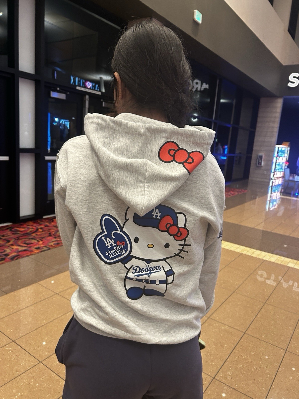 Hello Kitty Los Angeles Dodgers Gray Pullover Hoodie – World Series MLB -Replica