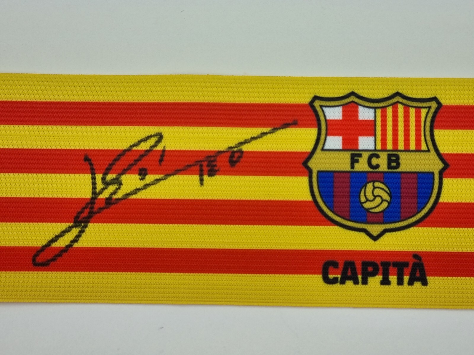 Messi Messi captain armban original Hand Signed w/coa Free shipping worldwide