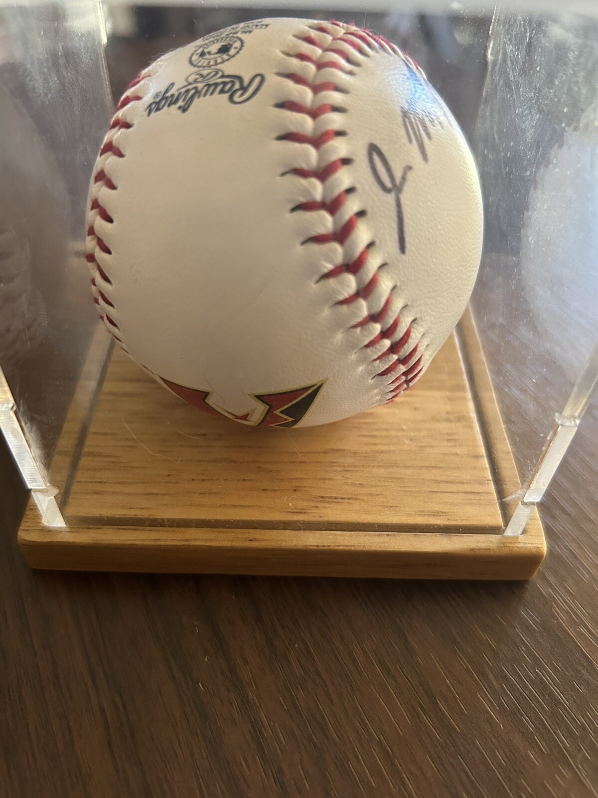 Joe Mantiply Signed Baseball – Arizona Diamondbacks – Case Not Available
