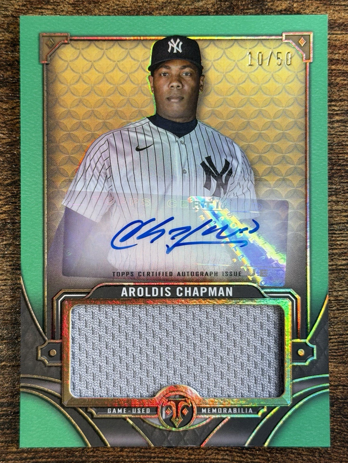 Topps 2022 Triple Threads Aroldis Chapman Auto Jumbo Relic Emerald /50 ASJR-AC