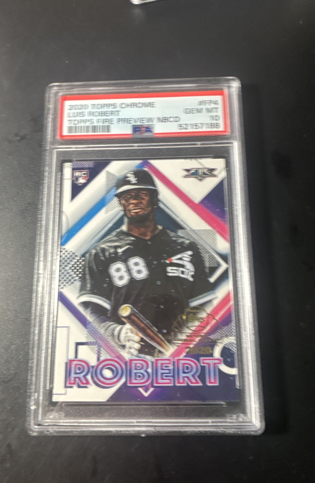 2020 Topps Chrome – Topps Fire Preview Luis Robert #FP-4 (RC)