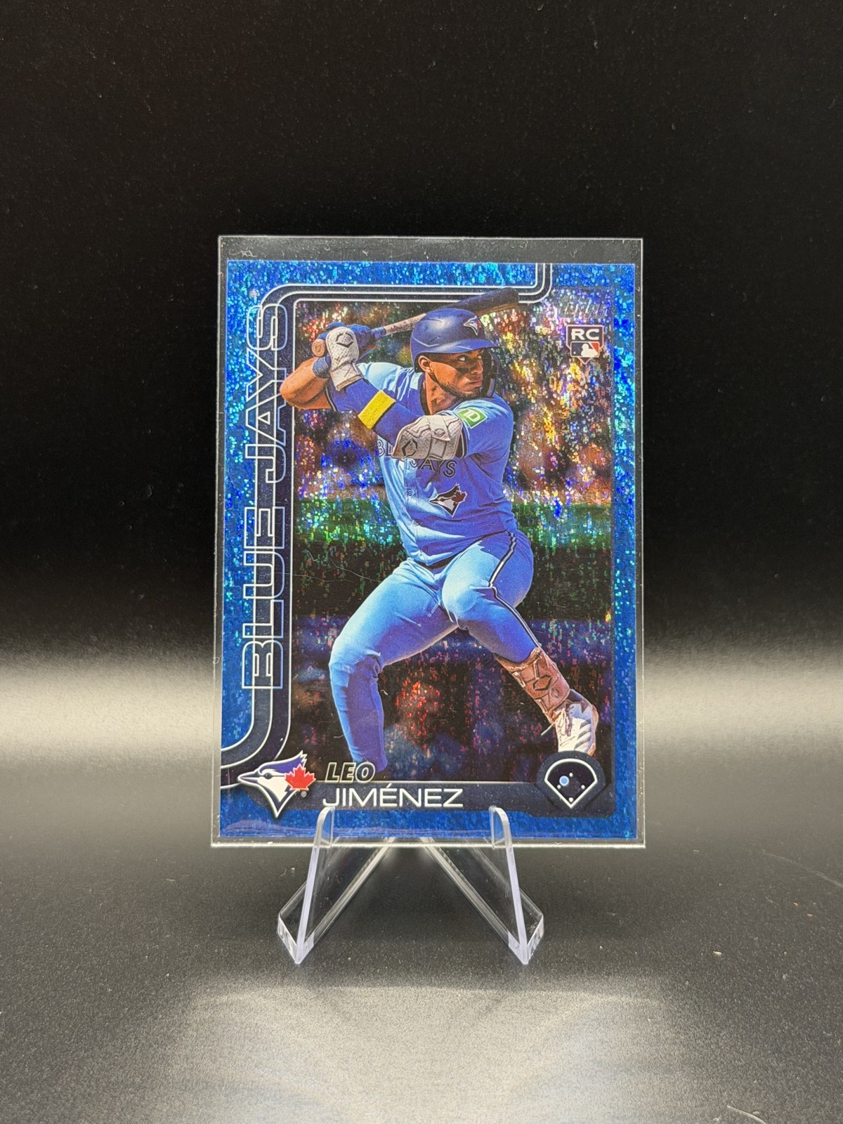 2025 Topps Series 2 – Leo Jimenez #535 Blue Holofoil /150 (RC)