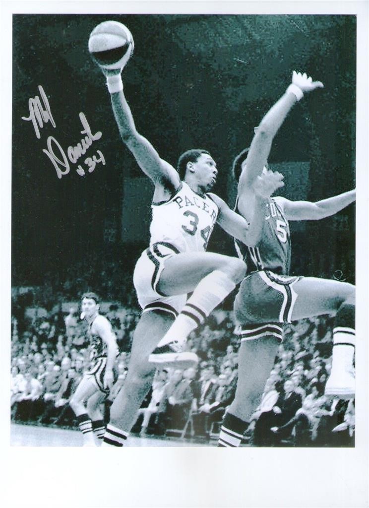 ~MEL DANIELS 2012 Basketball HOF signed autographed PACERS B&W 8×10 PHOTO ~