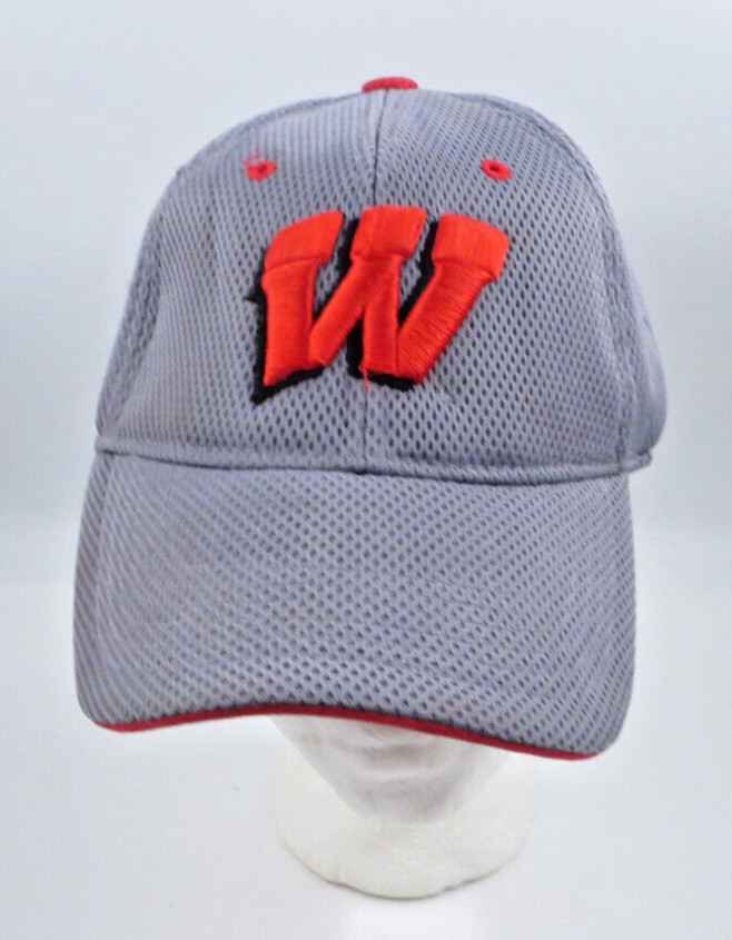 On Top of the World One Fit Wisconsin Badgers One Size Fitted Hat Football Gray