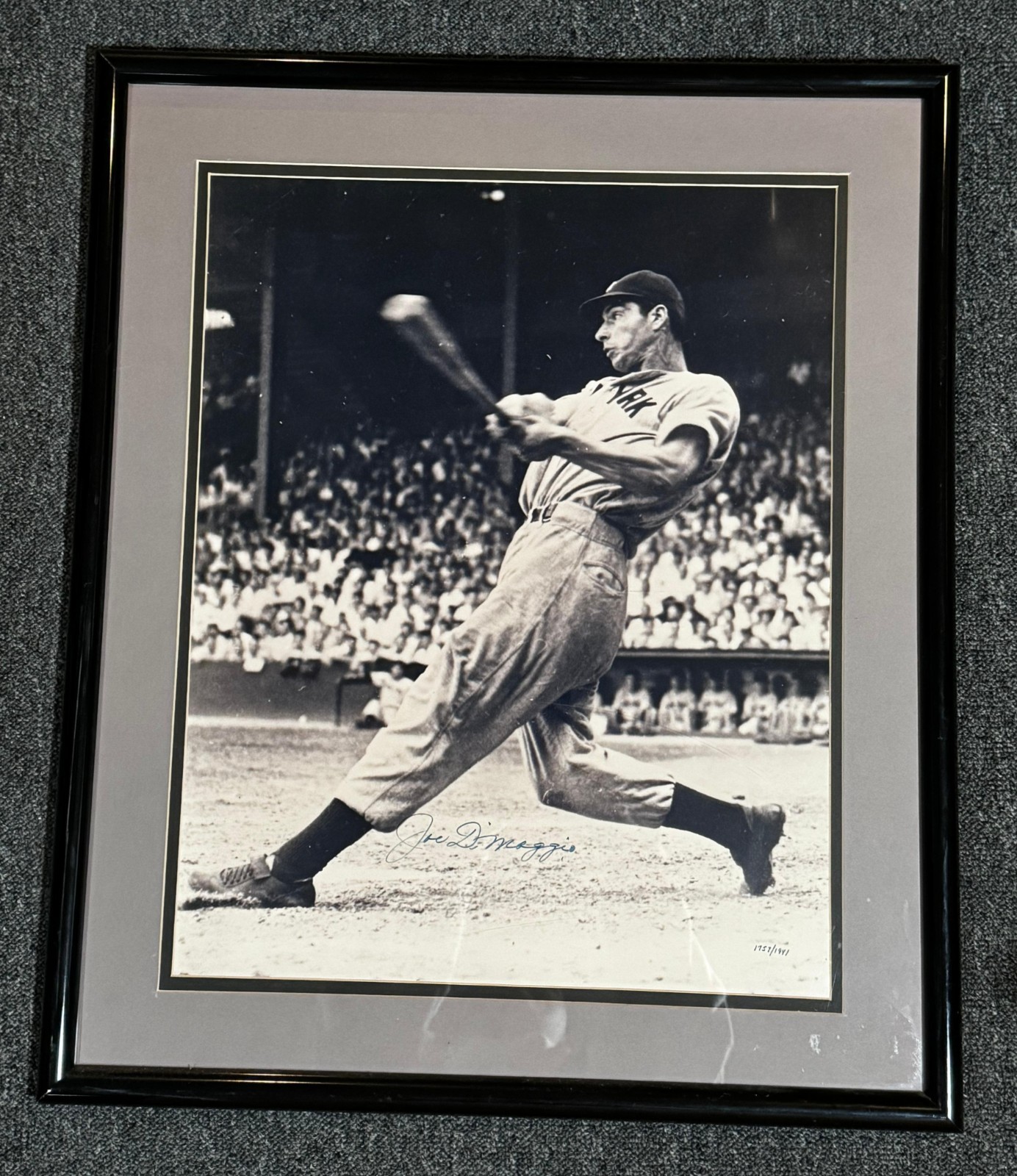 Joe DiMaggio Autograph Signed 24×20 Photo New York Yankees Framed 1 of 1941
