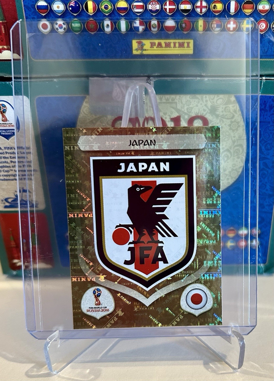 2018 Panini FIFA World Cup Stickers Japan Team Logo PINK BACK